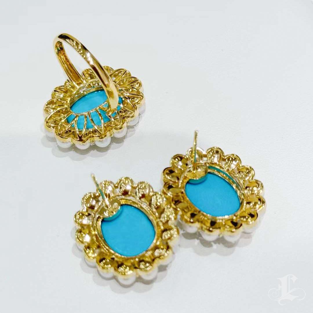 【Caelmare】Cameo Halo Turquoise & Baby Akoya Statement Ring For Sale 4
