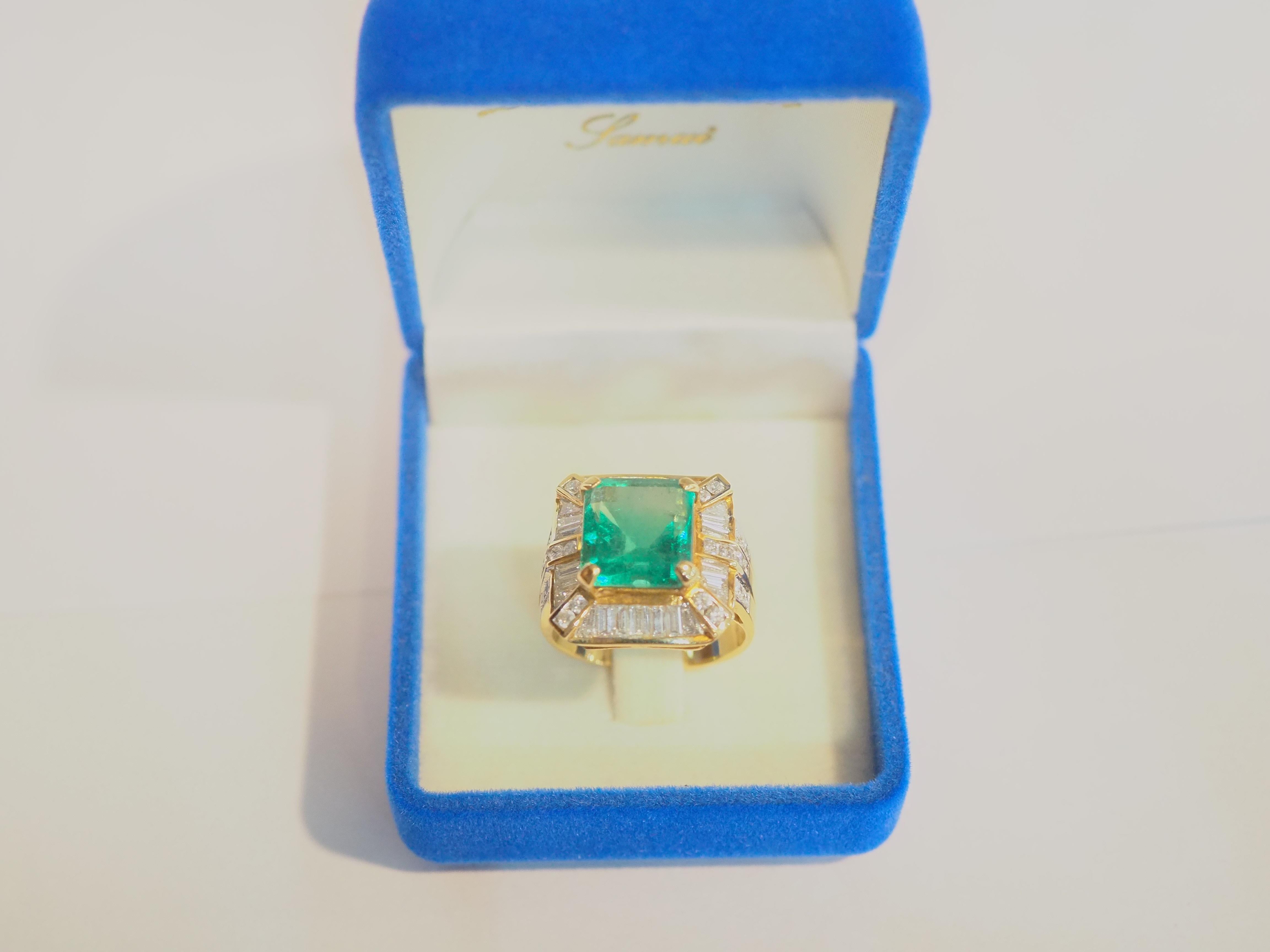 18K Gold 5.10ct Colombian Emerald & 1.54ct Diamond Cocktail Ring For Sale 1
