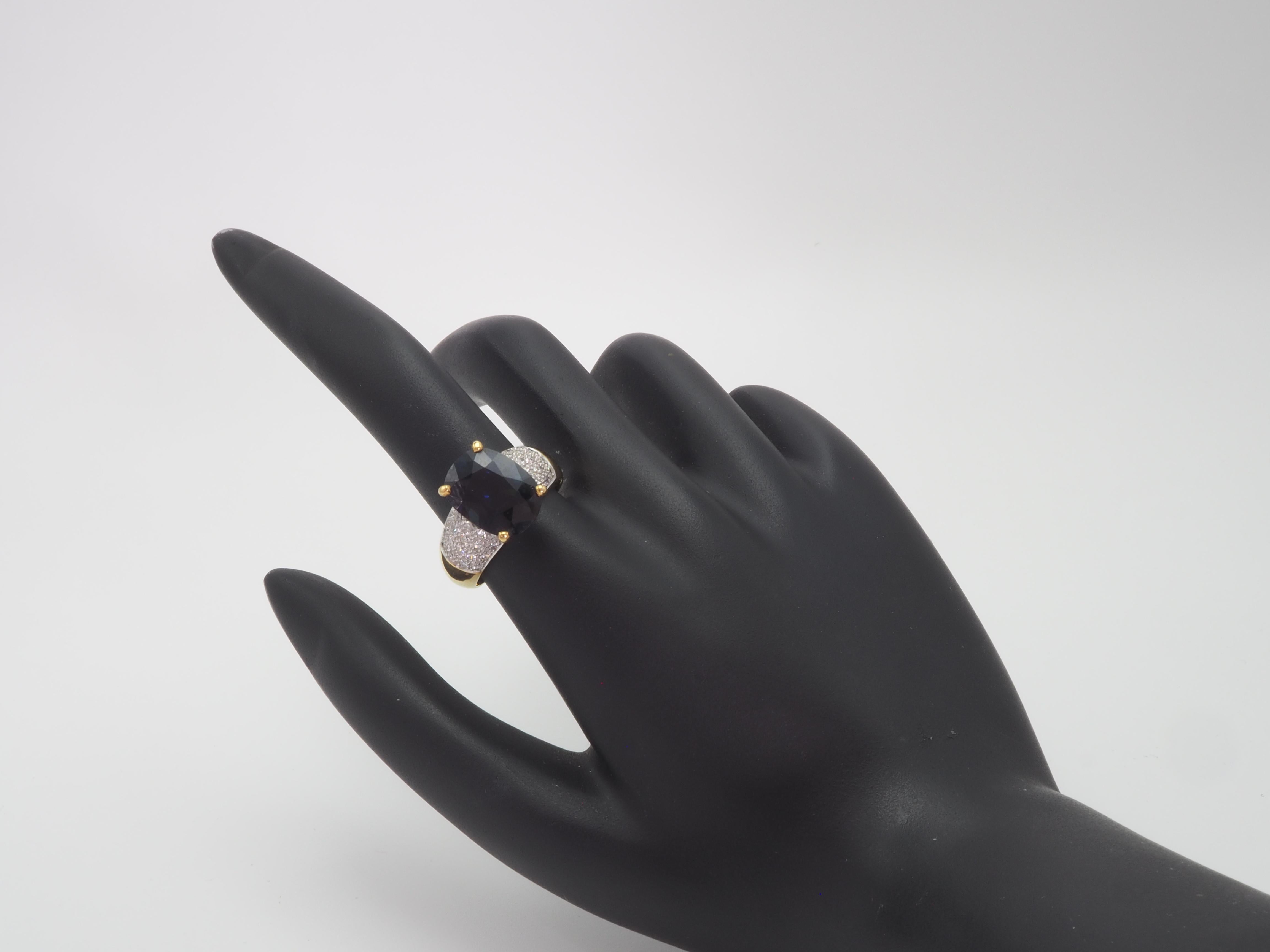 18K Gold 5.42ct Cushion Deep Blue Sapphire & 0.18ct Diamond Statement Ring For Sale 2