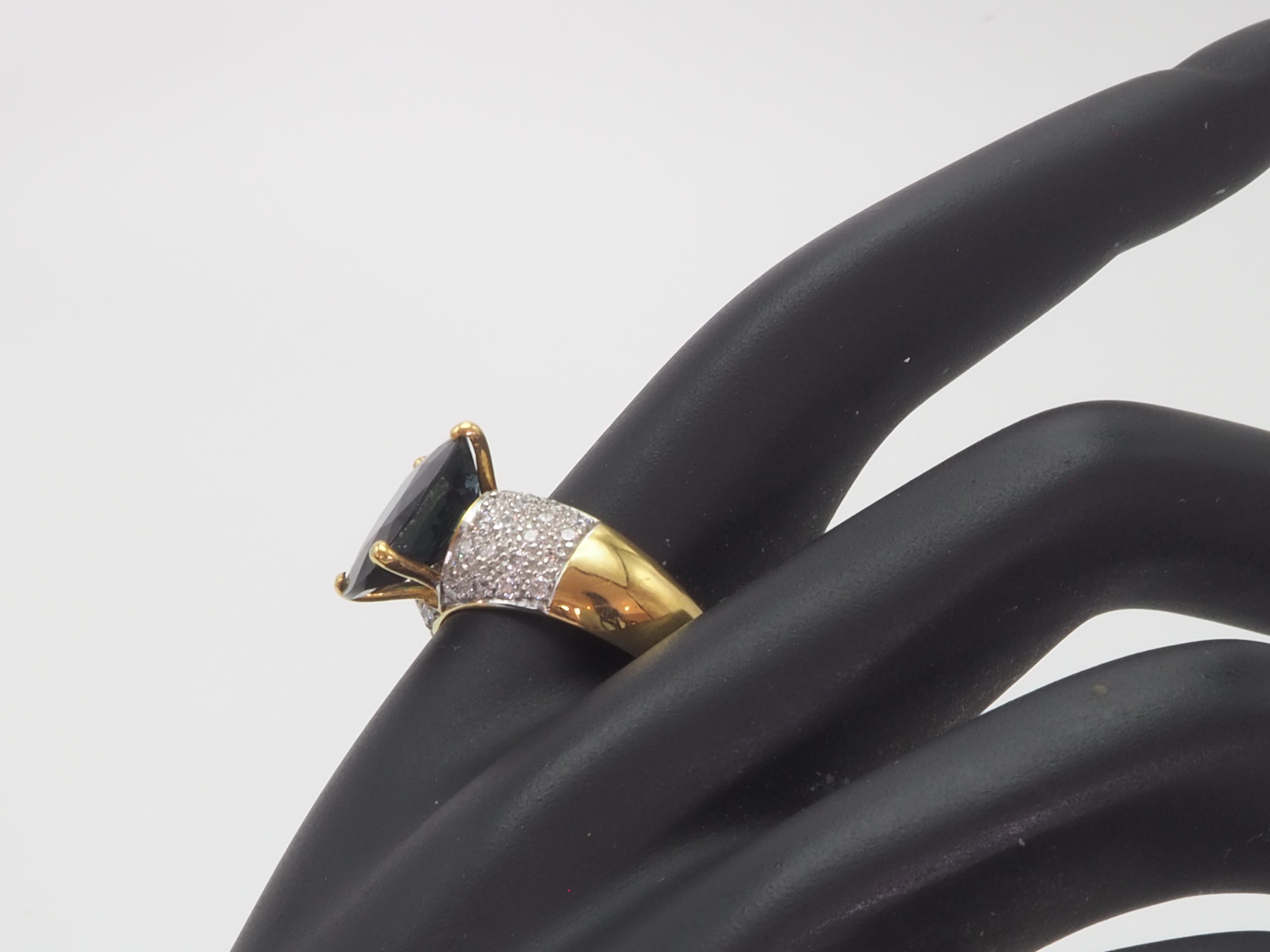 18K Gold 5.42ct Cushion Deep Blue Sapphire & 0.18ct Diamond Statement Ring For Sale 3
