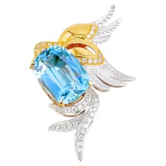 Ciondolo a forma di uccello con acquamarina blu vivo in oro 18 carati da 5,49 carati e diamanti