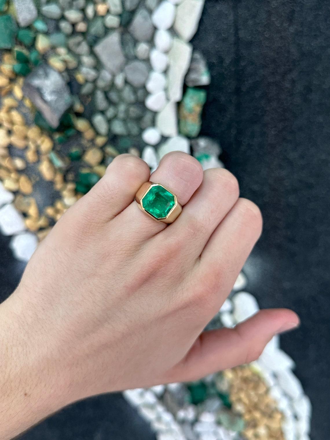 gold emerald signet ring