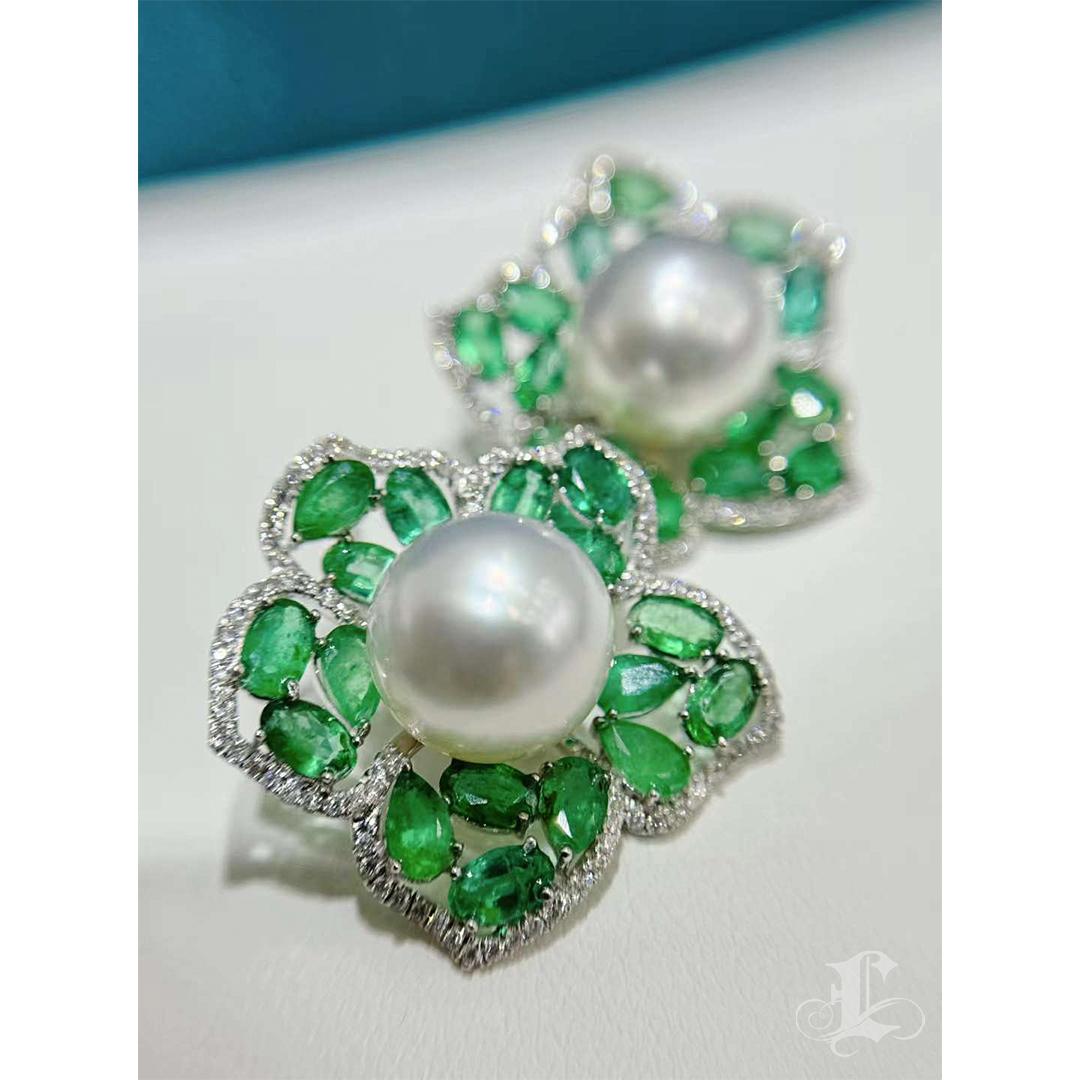 【Vine Symphony】Imperial Garden Aurora South Sea Pearl Emerald Earrings For Sale 3