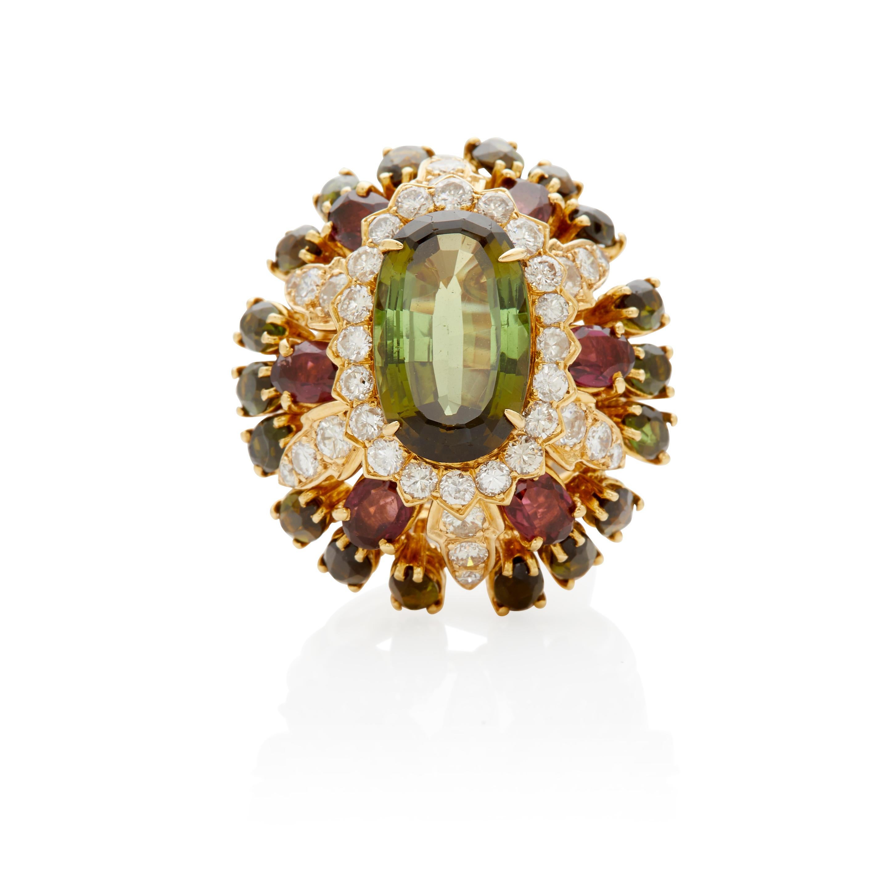 Women's or Men's 18k Gold & 8.75ct Peridot Ring w/ 5.60ct Tourmaline & 1.90ct Diamond. Size 8.25 For Sale