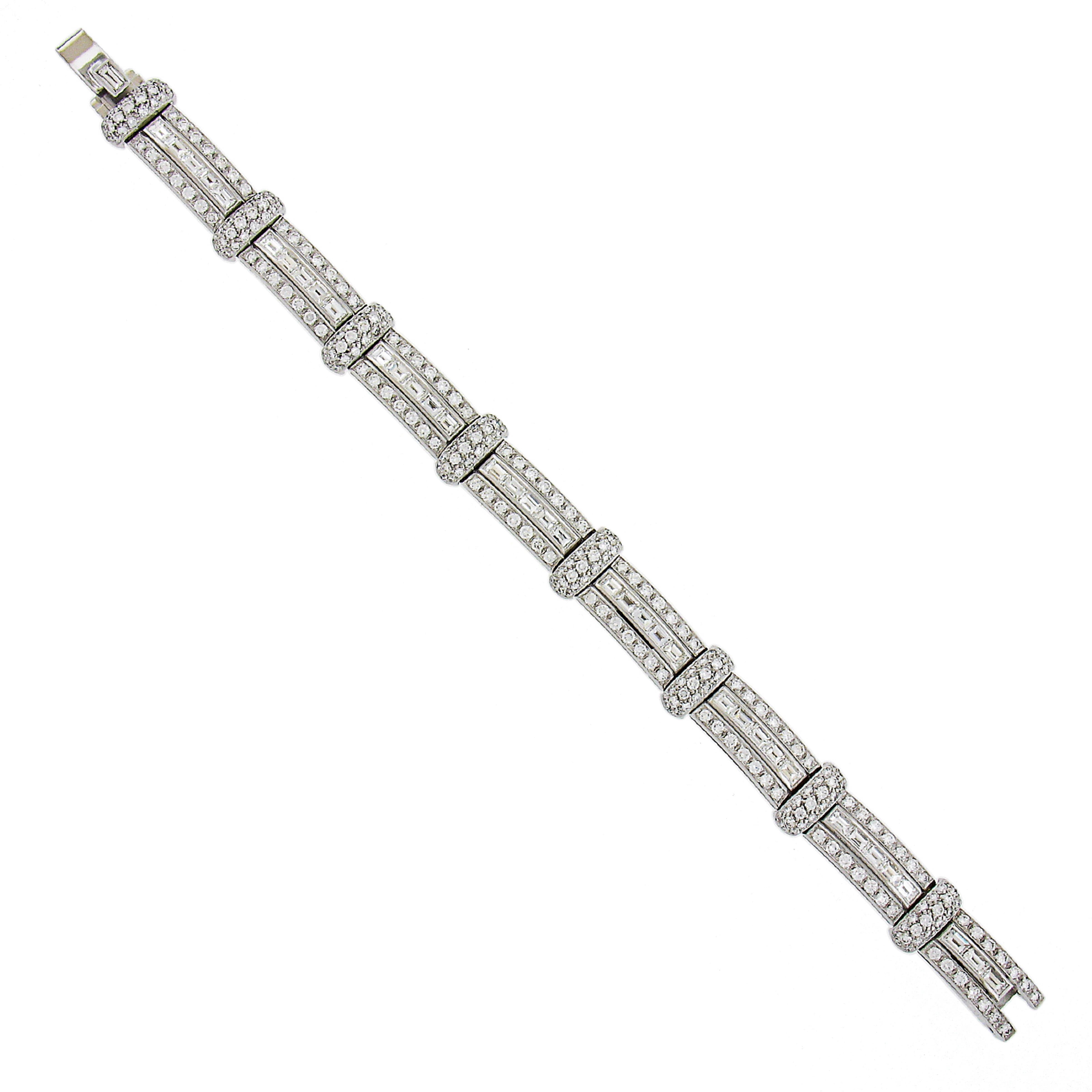 Women's or Men's 18K Gold 9.13ctw Quality FIERY Baguette Diamond Wide Link Statement Bracelet For Sale