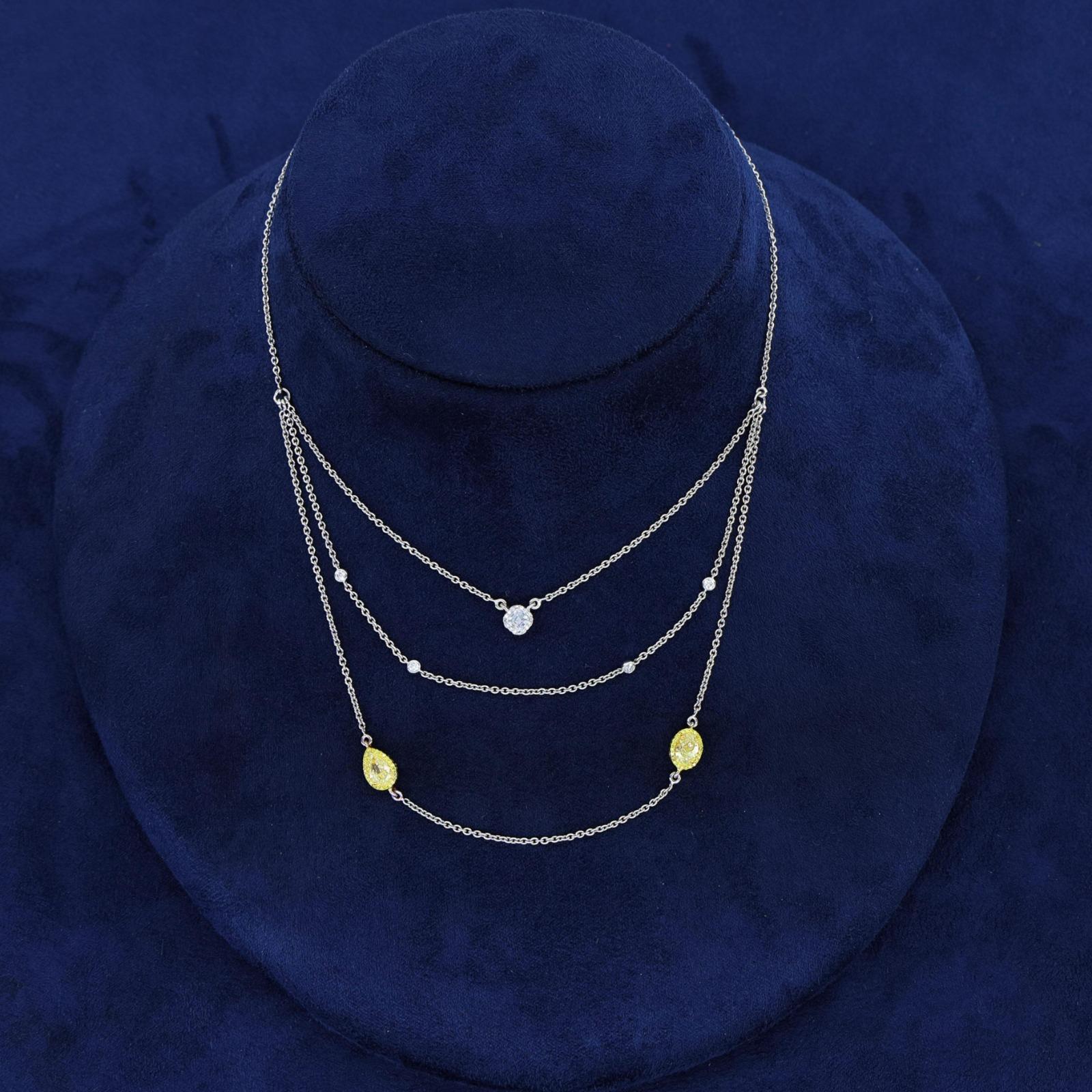 18k Gold .923 Karat Gelber Diamant Weißer Diamant-Anhänger Halskette im Angebot 1