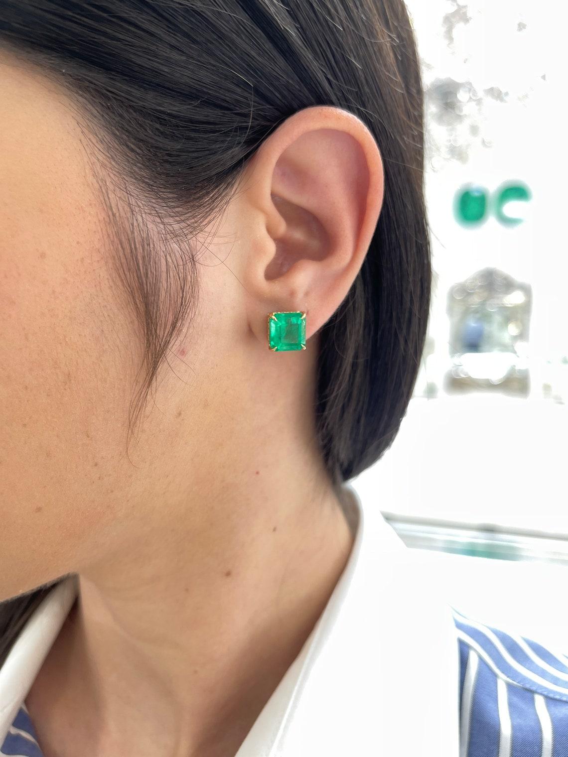 Boucles d'oreilles en or 18 carats 9.28tcw émeraude colombienne et diamant, taille Asscher en vente 1