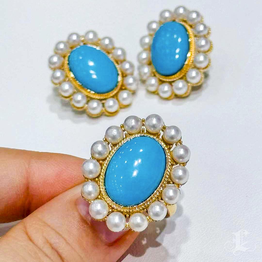 【Caelmare】Cameo Pearl Halo Turquoise Stud Earrings For Sale 2