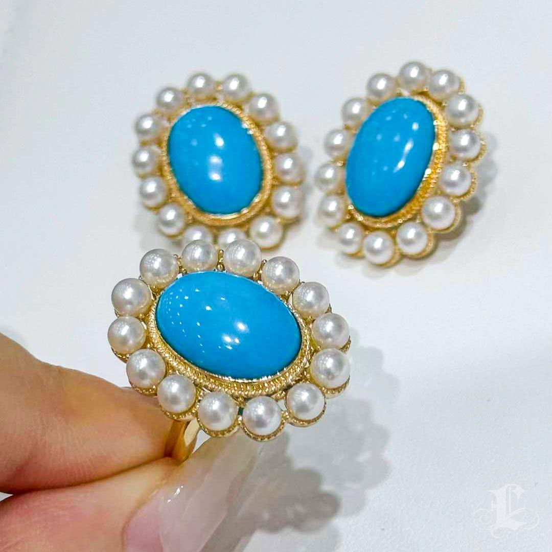 【Caelmare】Cameo Pearl Halo Turquoise Stud Earrings For Sale 3