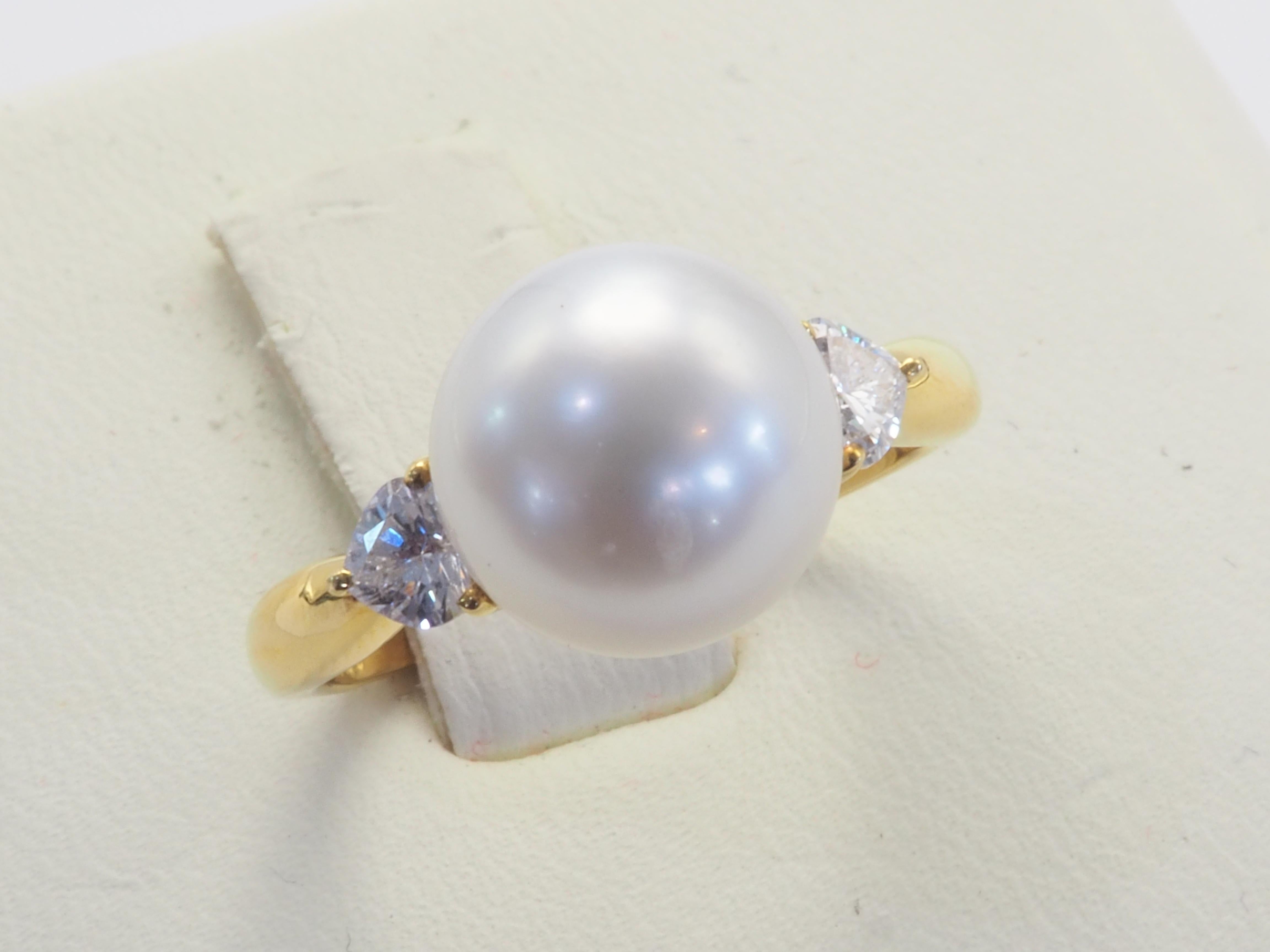 18k Gold 9.8mm South Sea Pearl & 0.32ct Heart Cut Diamond Engagement Ring For Sale 1