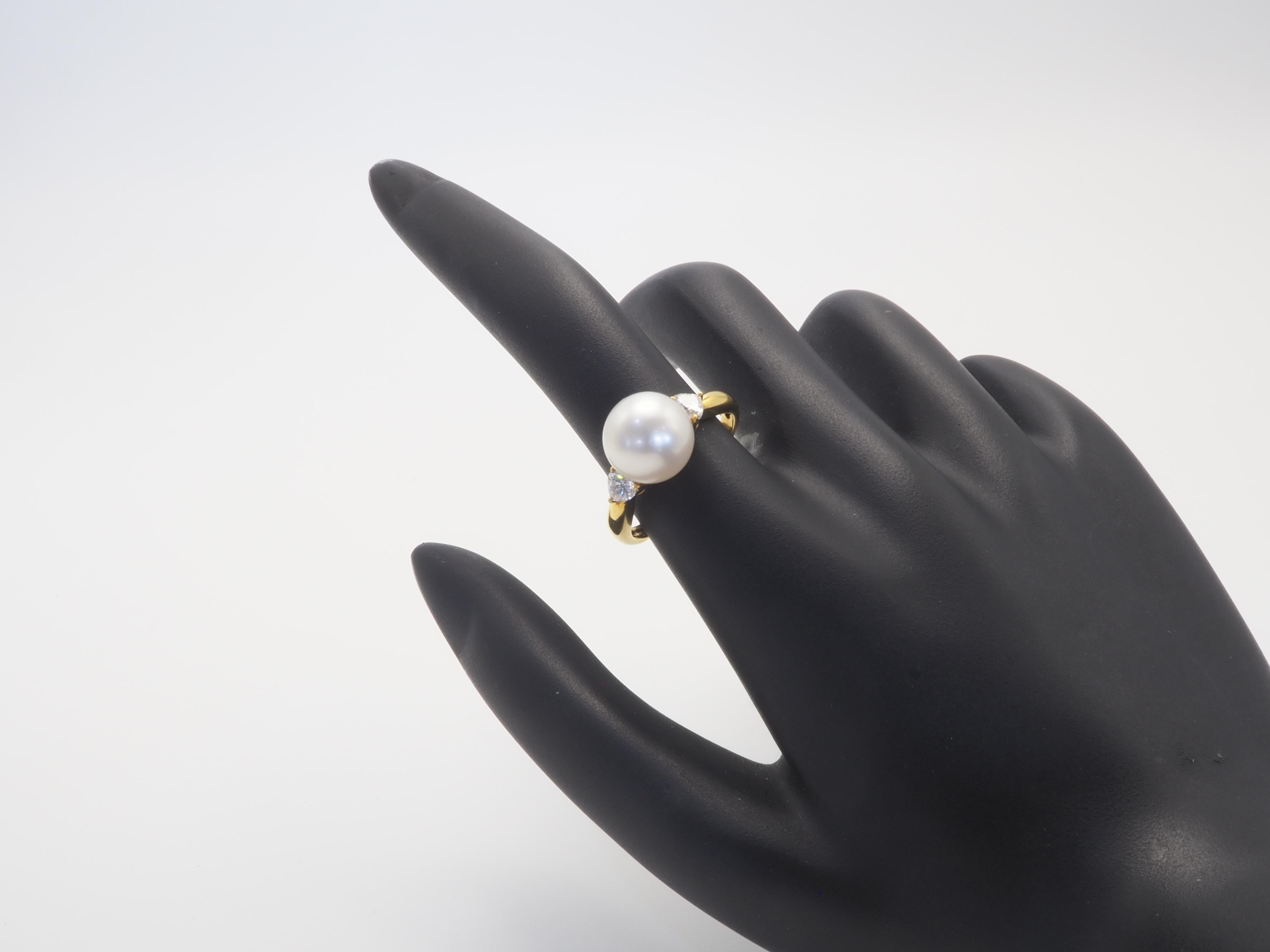 18k Gold 9.8mm South Sea Pearl & 0.32ct Heart Cut Diamond Engagement Ring For Sale 2