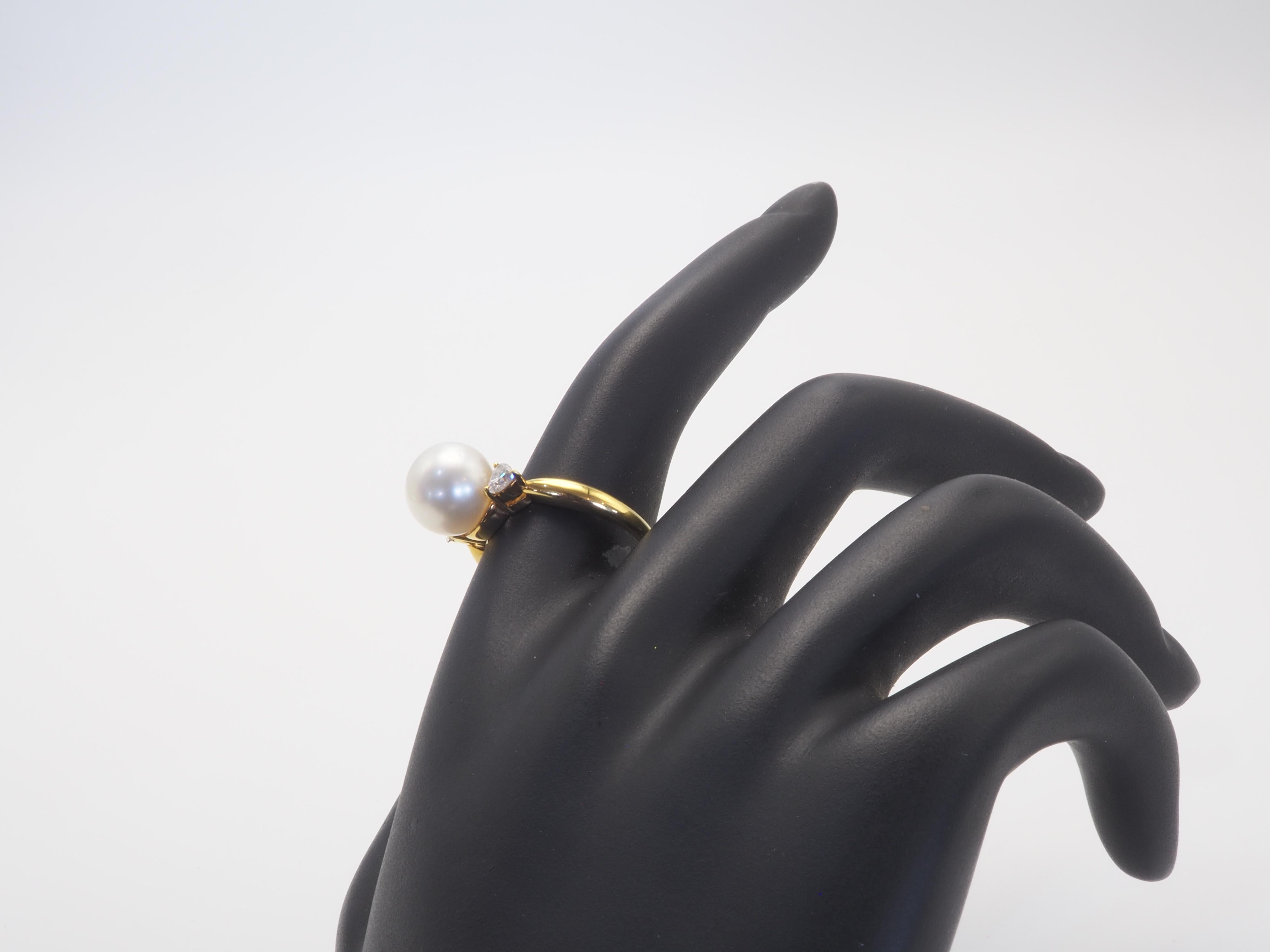 18k Gold 9.8mm South Sea Pearl & 0.32ct Heart Cut Diamond Engagement Ring For Sale 3