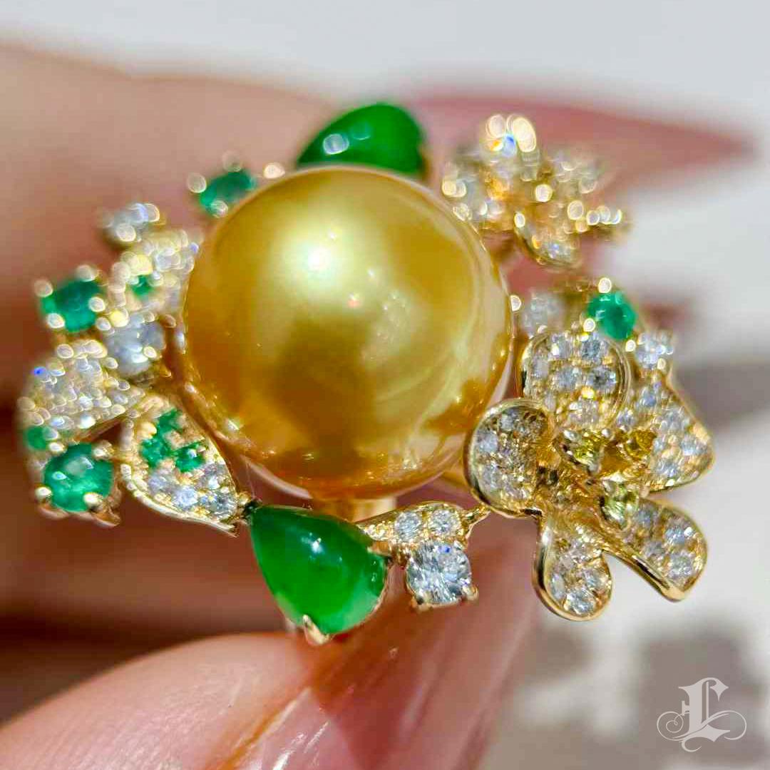 【Jādora】Imperial Garden Golden South Sea Pearl & Jade Ring In New Condition In New York, NY