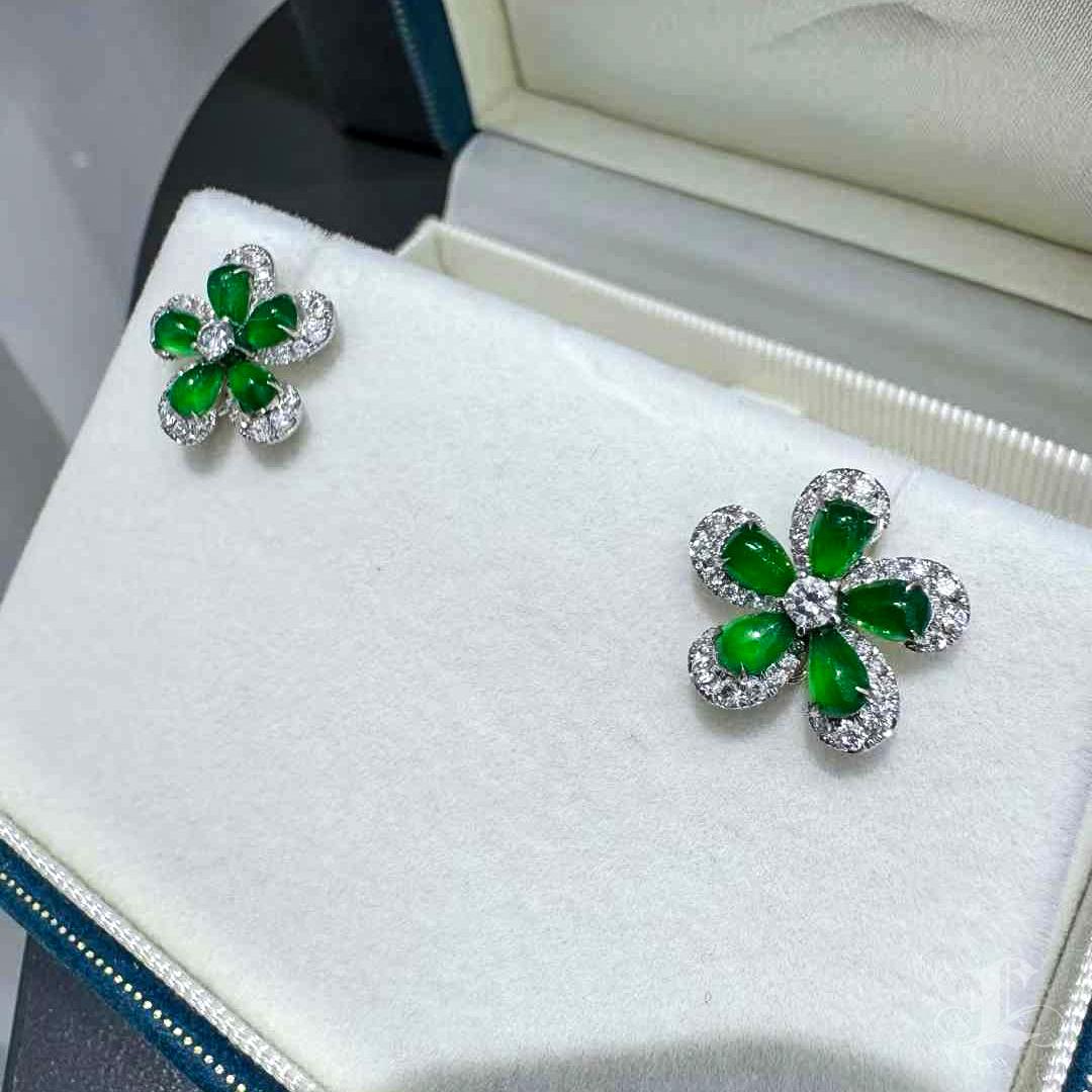 【Jādora】Jade Blossom Convertible Pearl & Diamond Earrings In New Condition For Sale In New York, NY