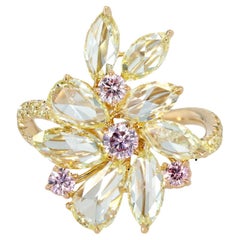 J. Fine, bague florale abstraite en or 18 carats avec diamants jaunes et roses argyles