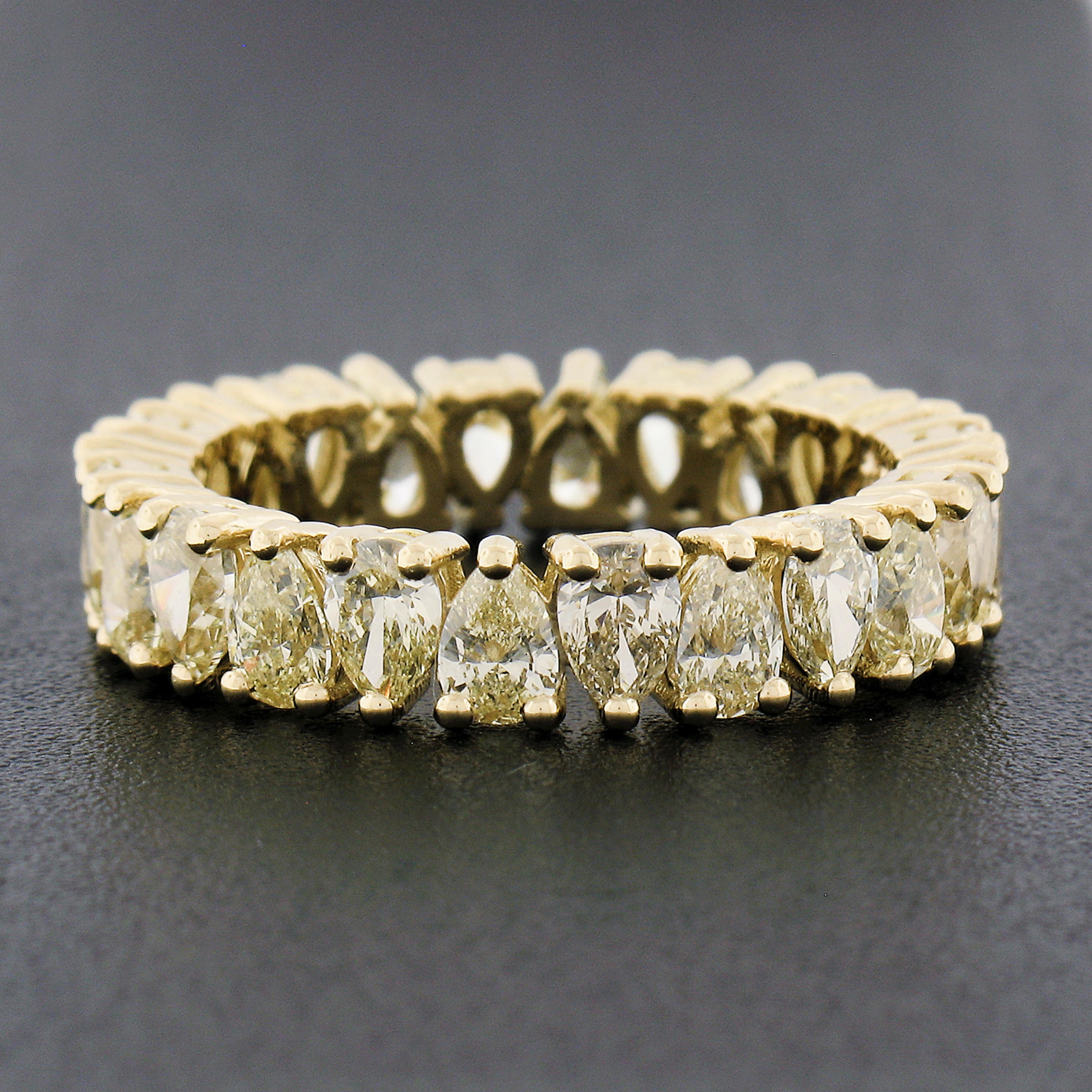 18k Gold Alternating Pear Fancy Yellow Diamond Eternity Wedding Stack Band Ring In New Condition For Sale In Montclair, NJ