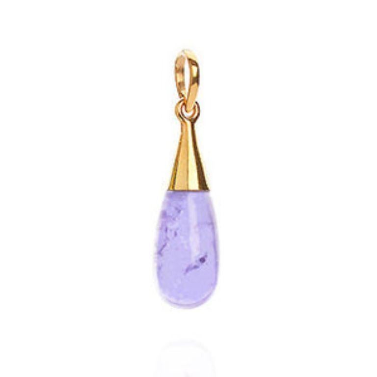 The Amethyst 18K Gold Crown Droplet Pendant Necklace and Earrings Gift Set, is a beautiful easy-to-wear everyday necklace and earring set, from the Elizabeth Raine Chakra Gemstone Collection.  
 
Amethyst is the healing stone for the Crown Chakra