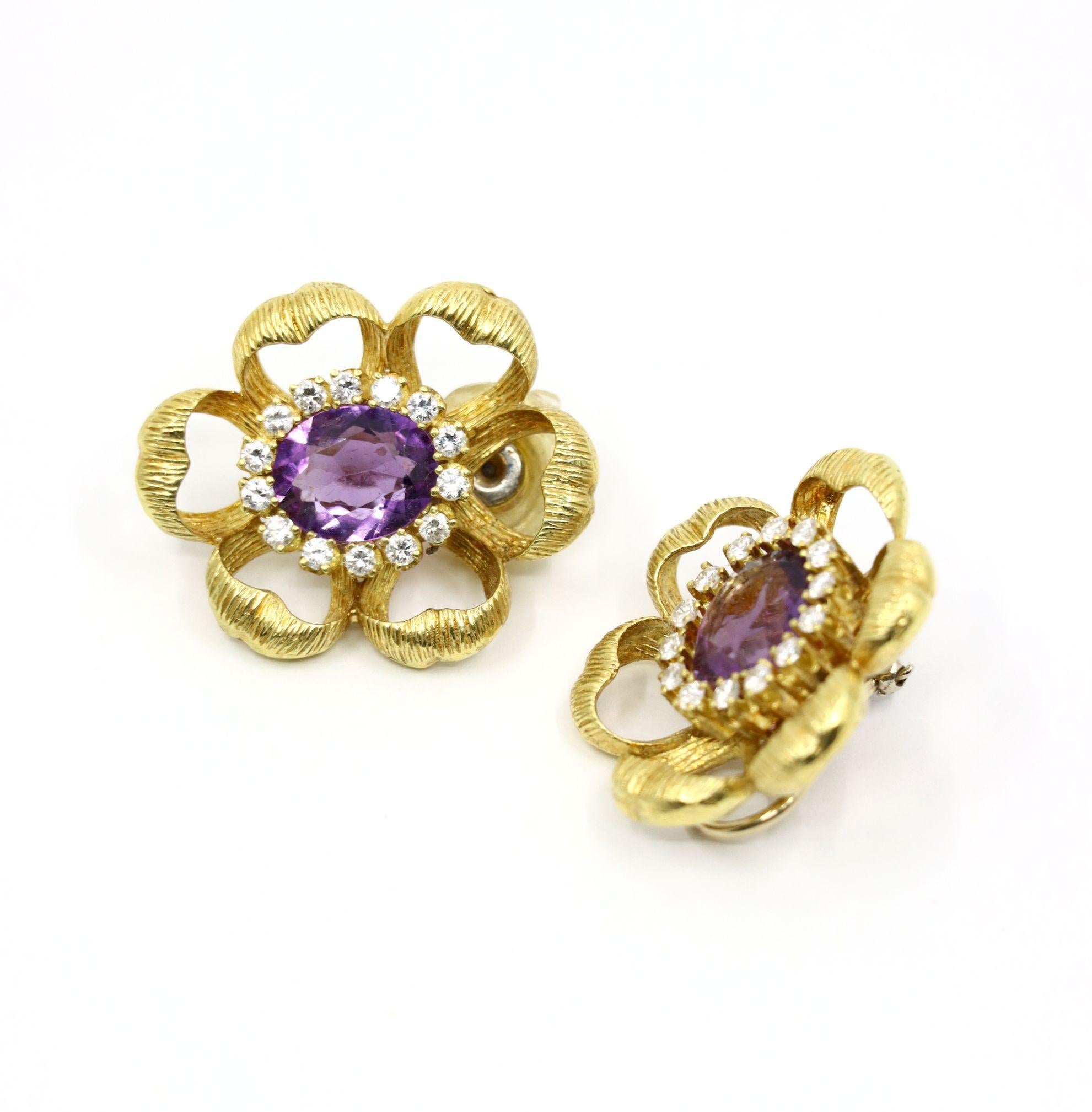 18K Gold Amethyst Diamond Flower Earrings In Good Condition For Sale In Flushing, NY