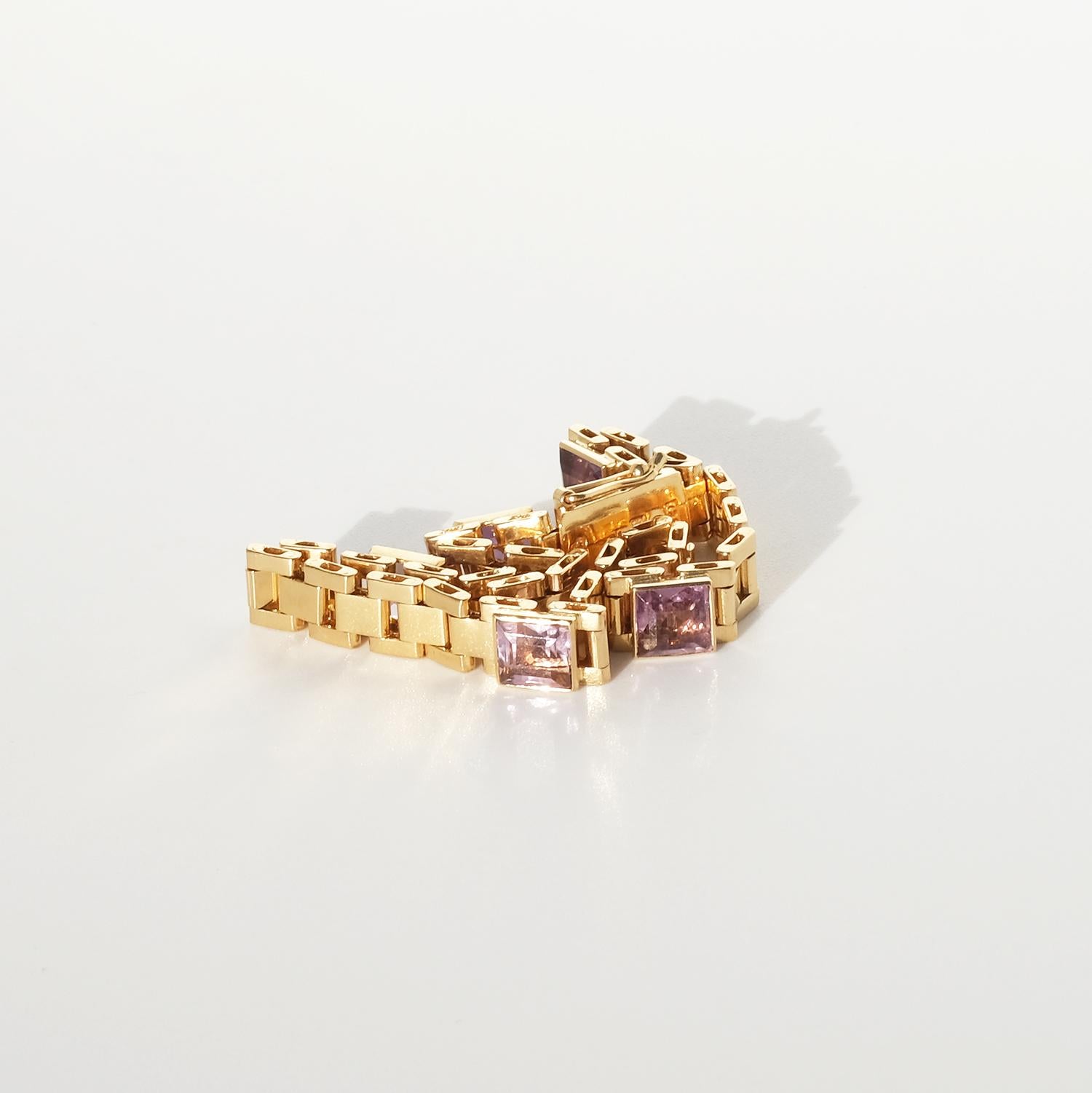 18K Gold and Amethyst Bracelet by Swedish Fryklund & Pålsson Made 1965 For Sale 1
