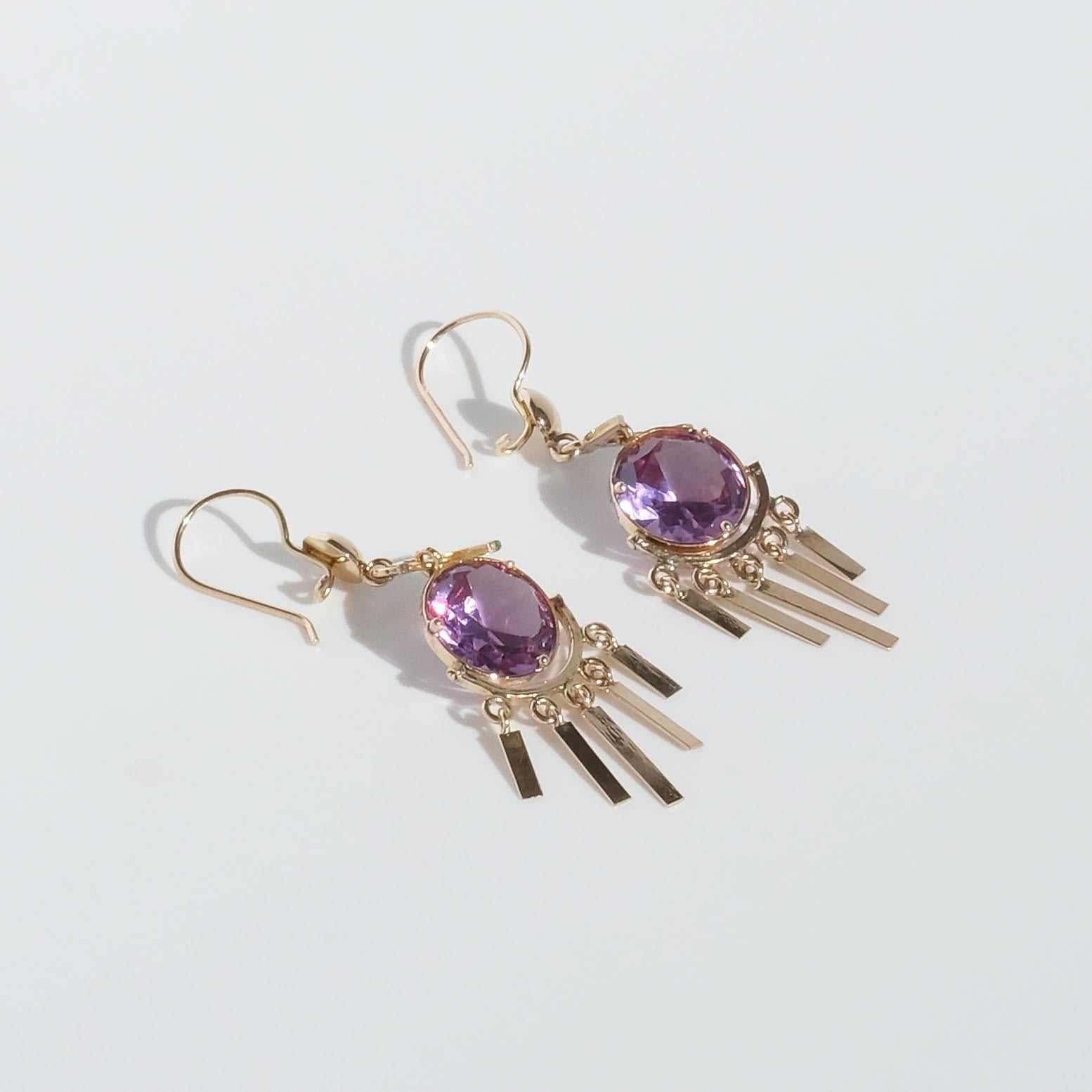 18k Gold and Amethyst Earrings Made in the 1970s For Sale 5