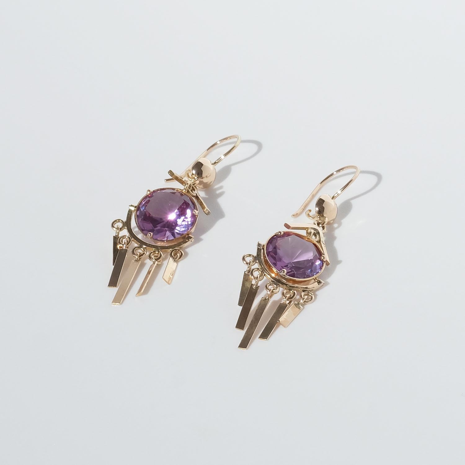 18k Gold and Amethyst Earrings Made in the 1970s For Sale 4