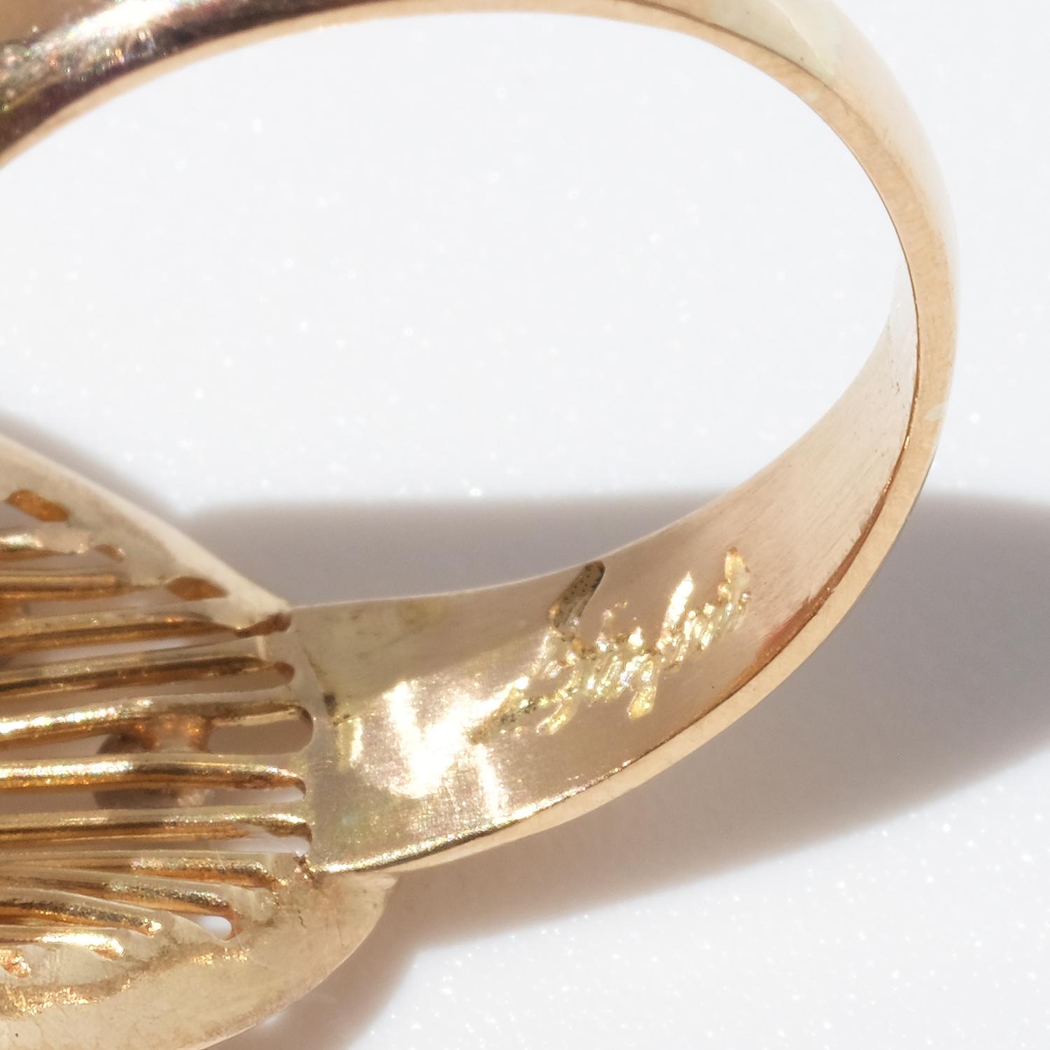 18k Gold and Amethyst Ring by Swedish Ateljé Stigbert Made Year, 1953 In Good Condition In Stockholm, SE
