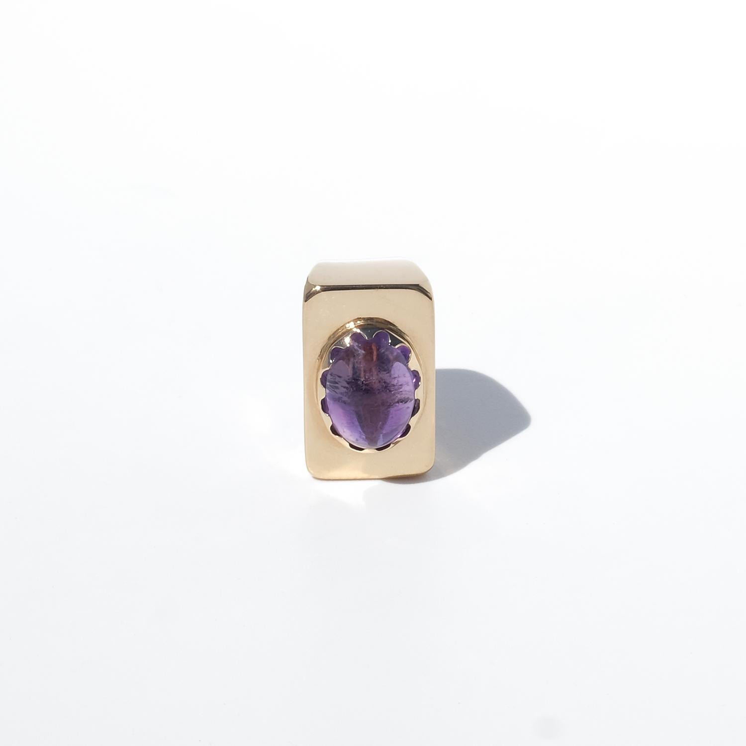 18K Gold and Amethyst Ring Made 1951 In Good Condition For Sale In Stockholm, SE