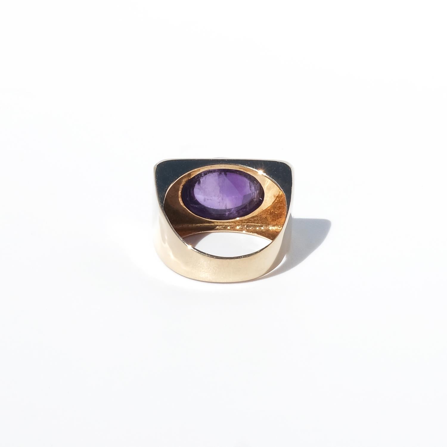 18K Gold and Amethyst Ring Made 1951 For Sale 3