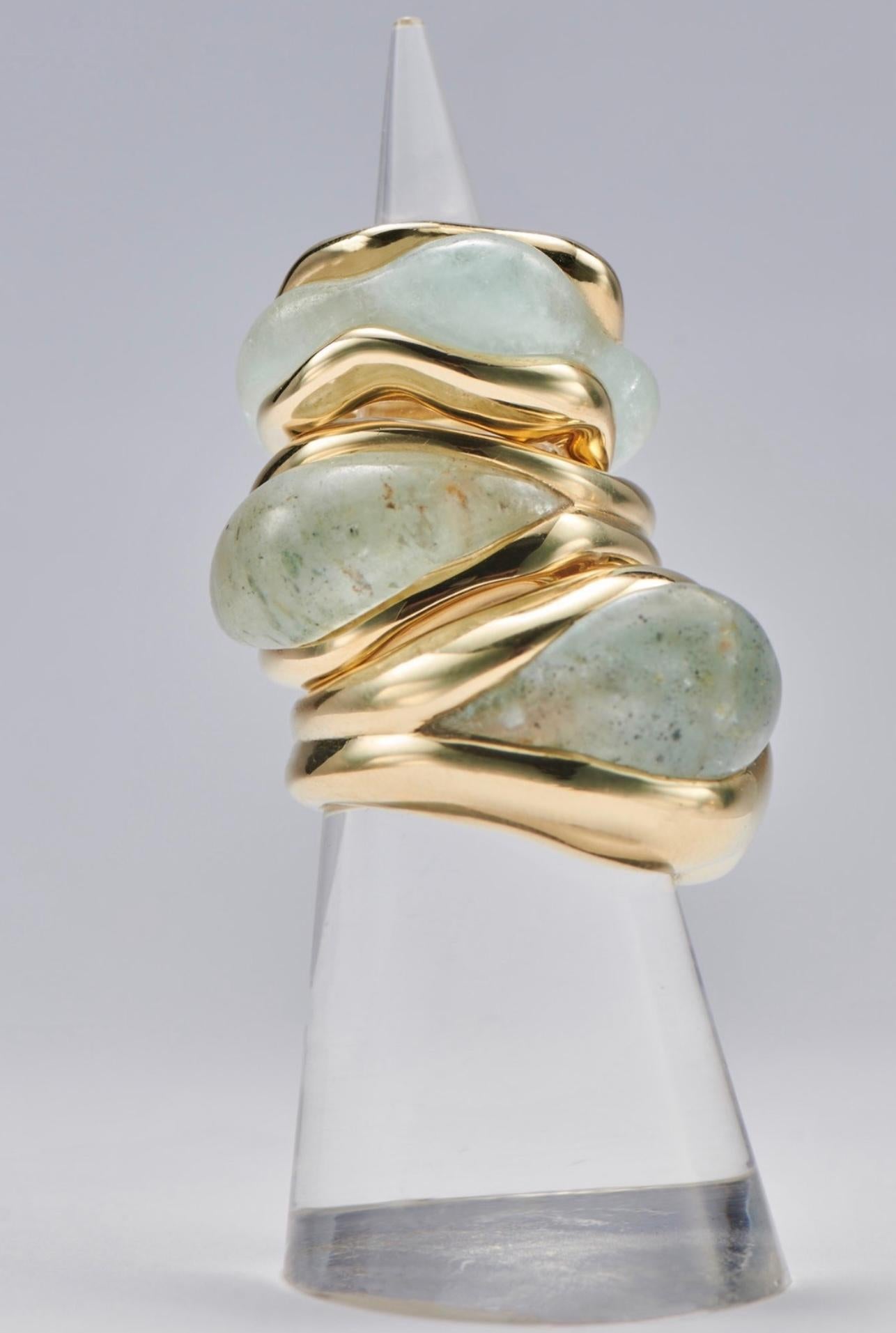 in vendita:  Anello con goccia SU in oro 18k e acquamarina Grande 6