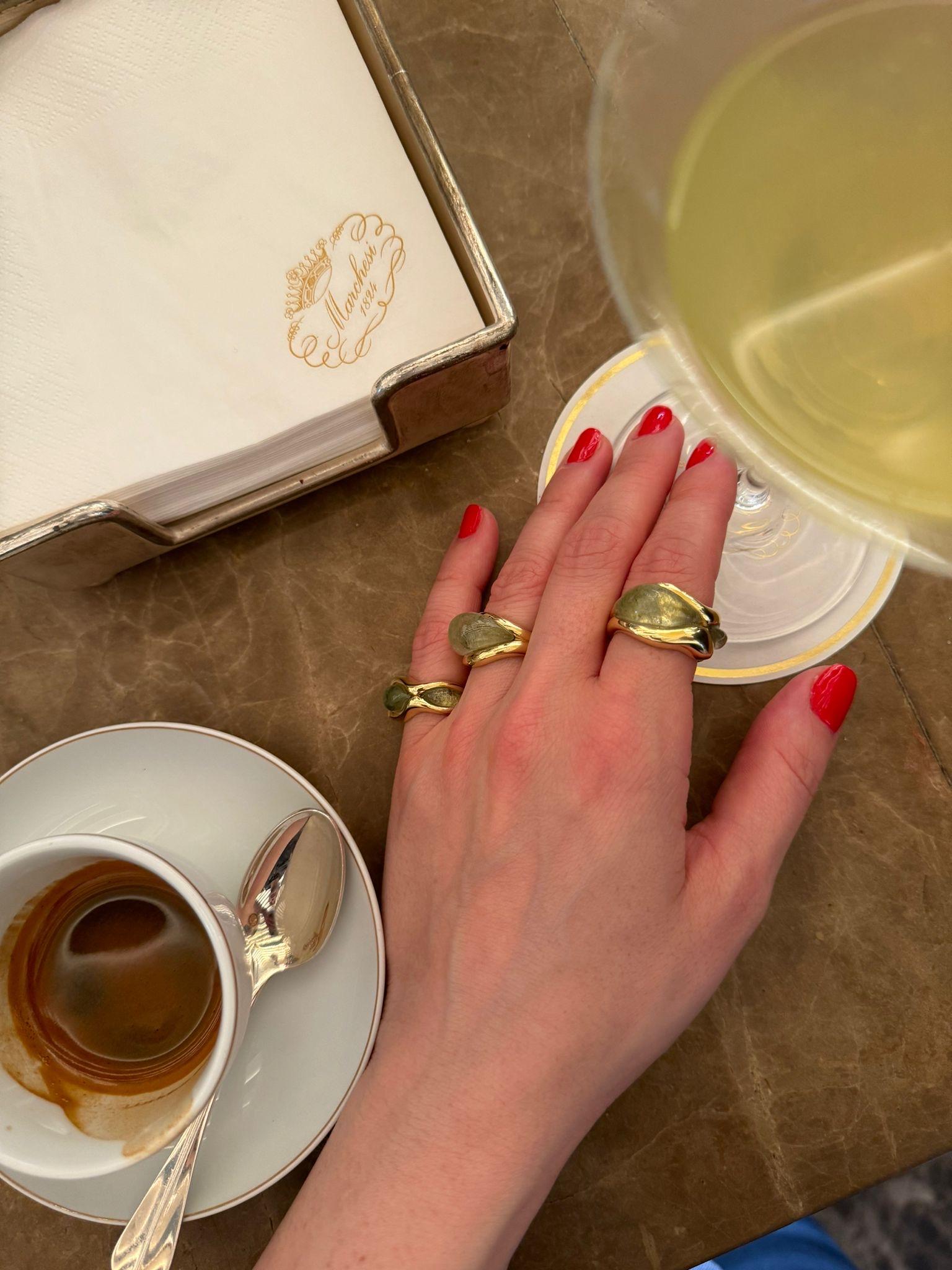 in vendita:  Anello con goccia SU in oro 18k e acquamarina Grande 8