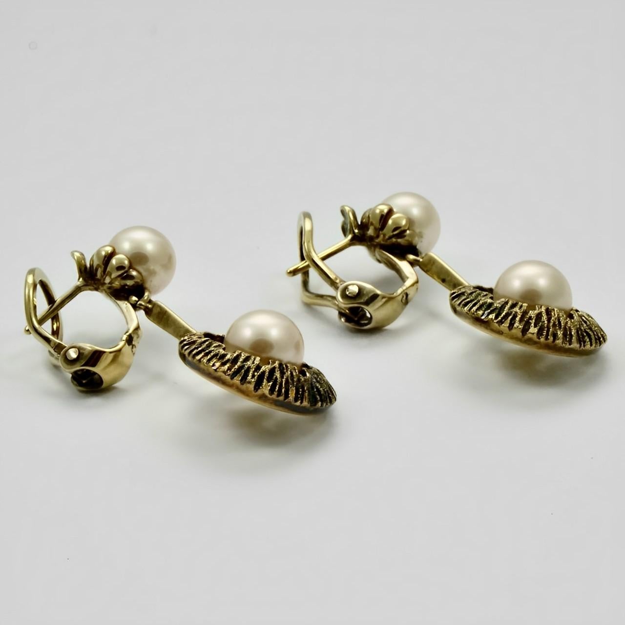 Women's or Men's 18K Gold and Cultured Pearl Drop Earrings circa 1970s For Sale