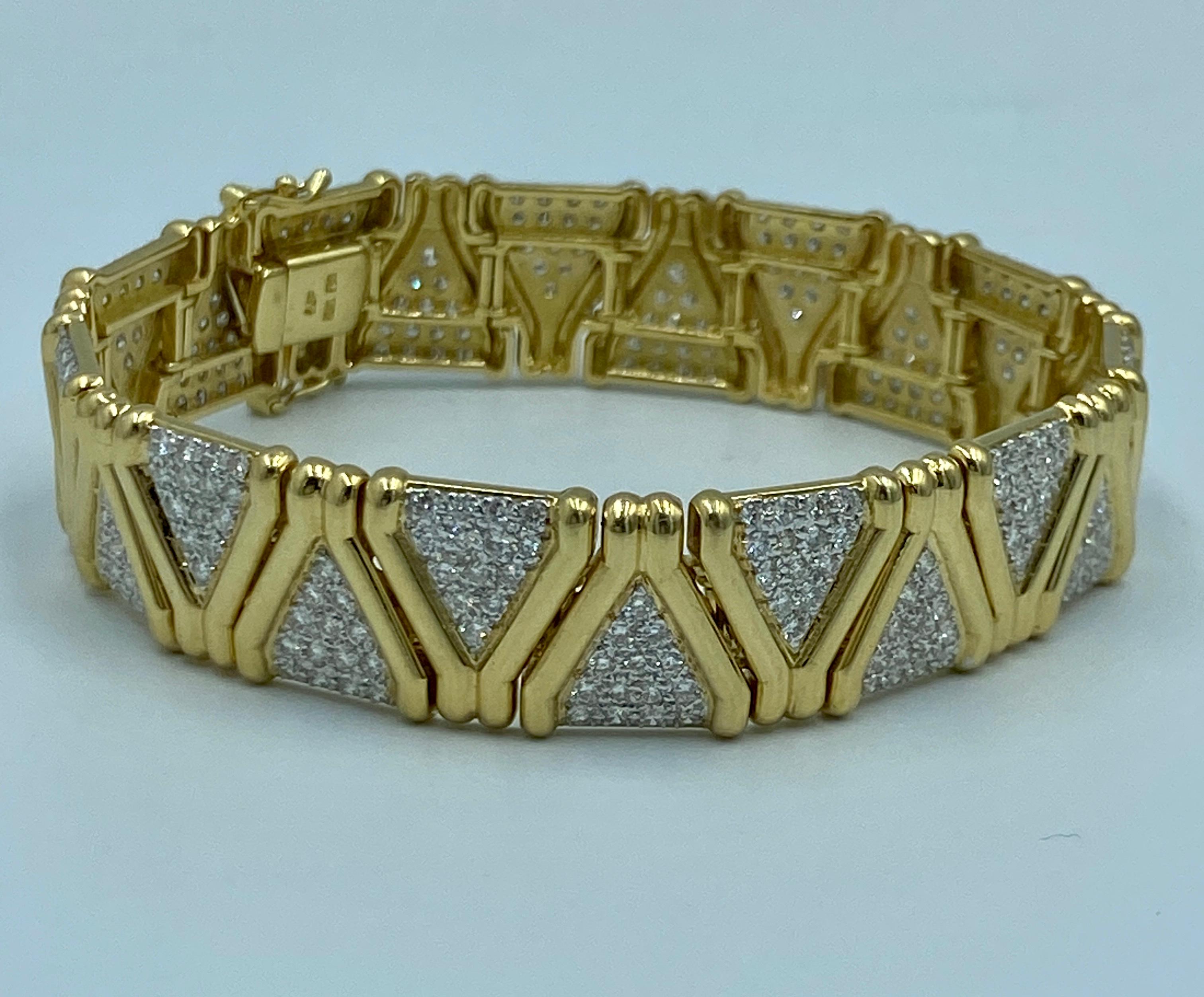 Bracelet en or 18k et diamants Bon état - En vente à London, GB