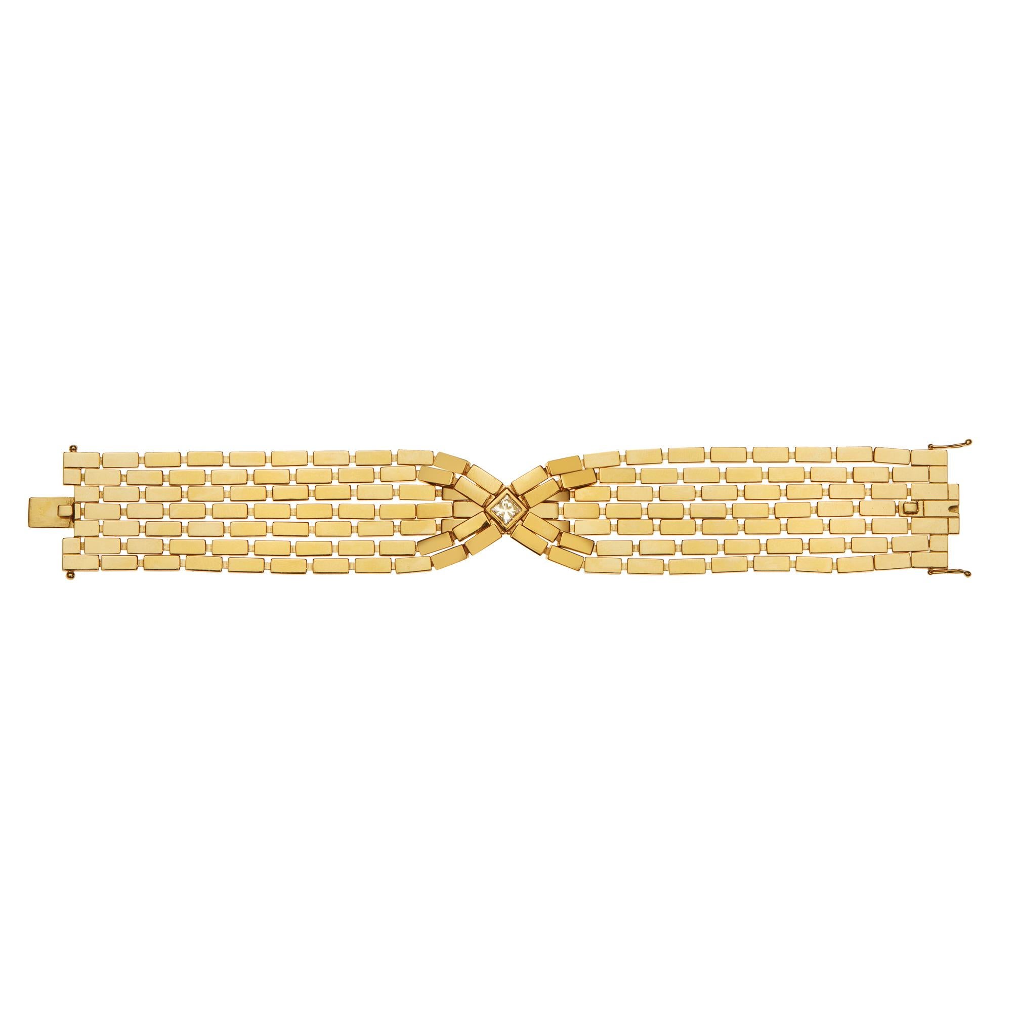 18 Karat Gold and Diamond Cascade Bracelet For Sale 1