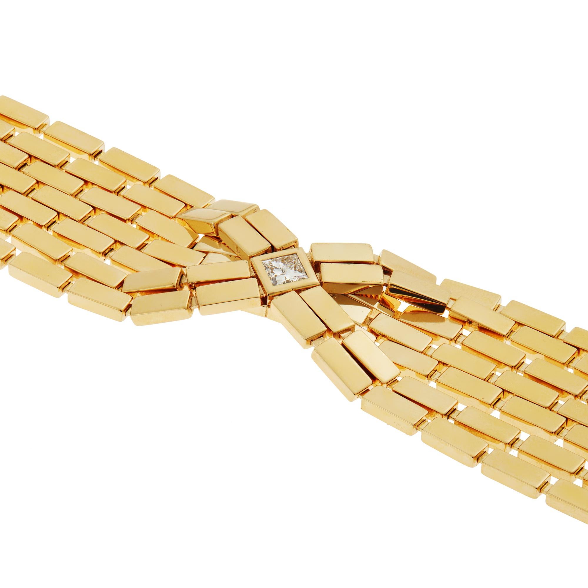 18 Karat Gold and Diamond Cascade Bracelet For Sale 2