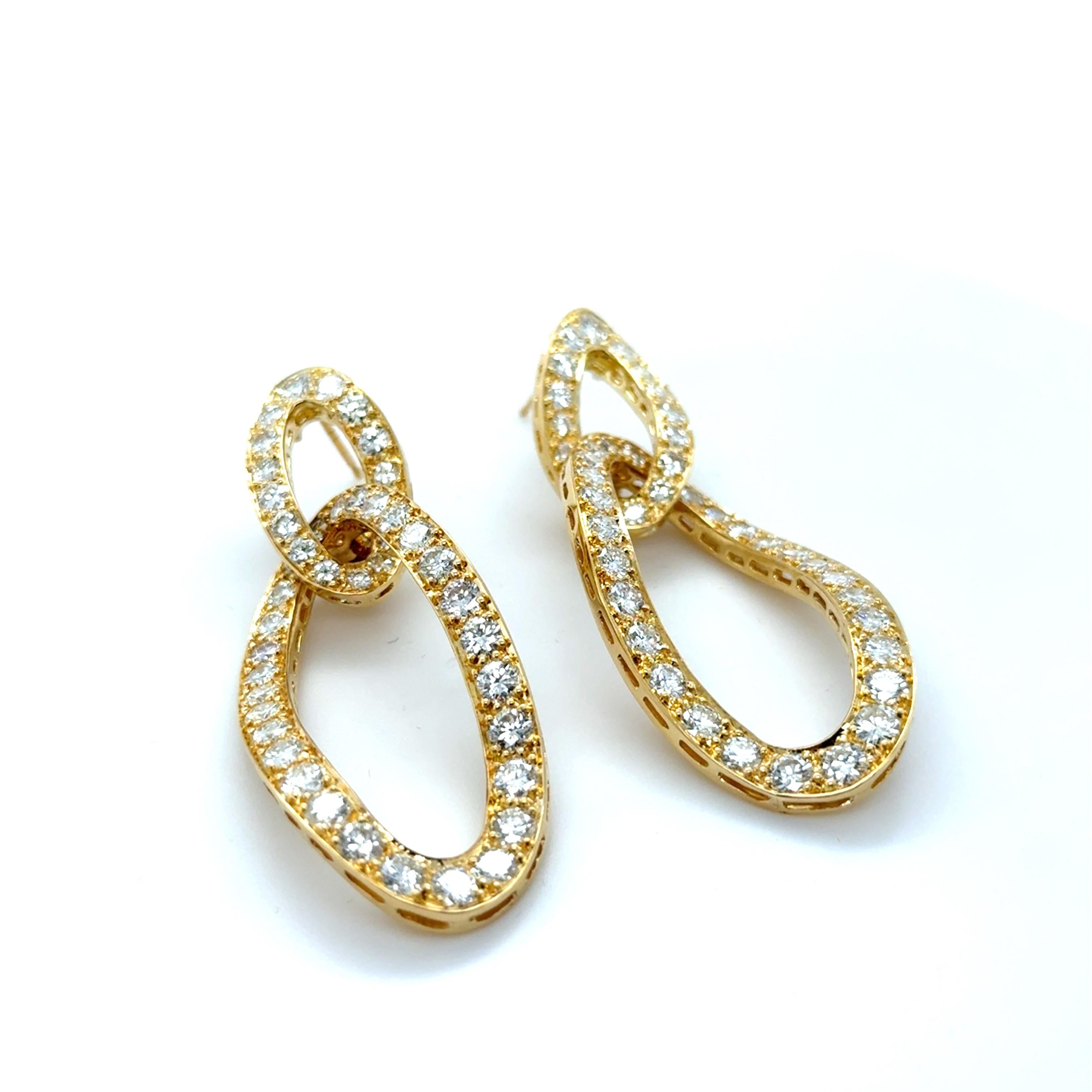 Taglio brillante 18K Gold and Diamond Drop Earrings in vendita