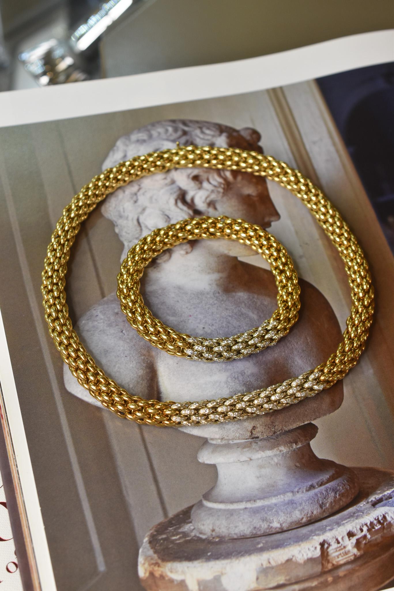 18k Gold and Diamond Tubular Necklace and Bracelet Set For Sale 2