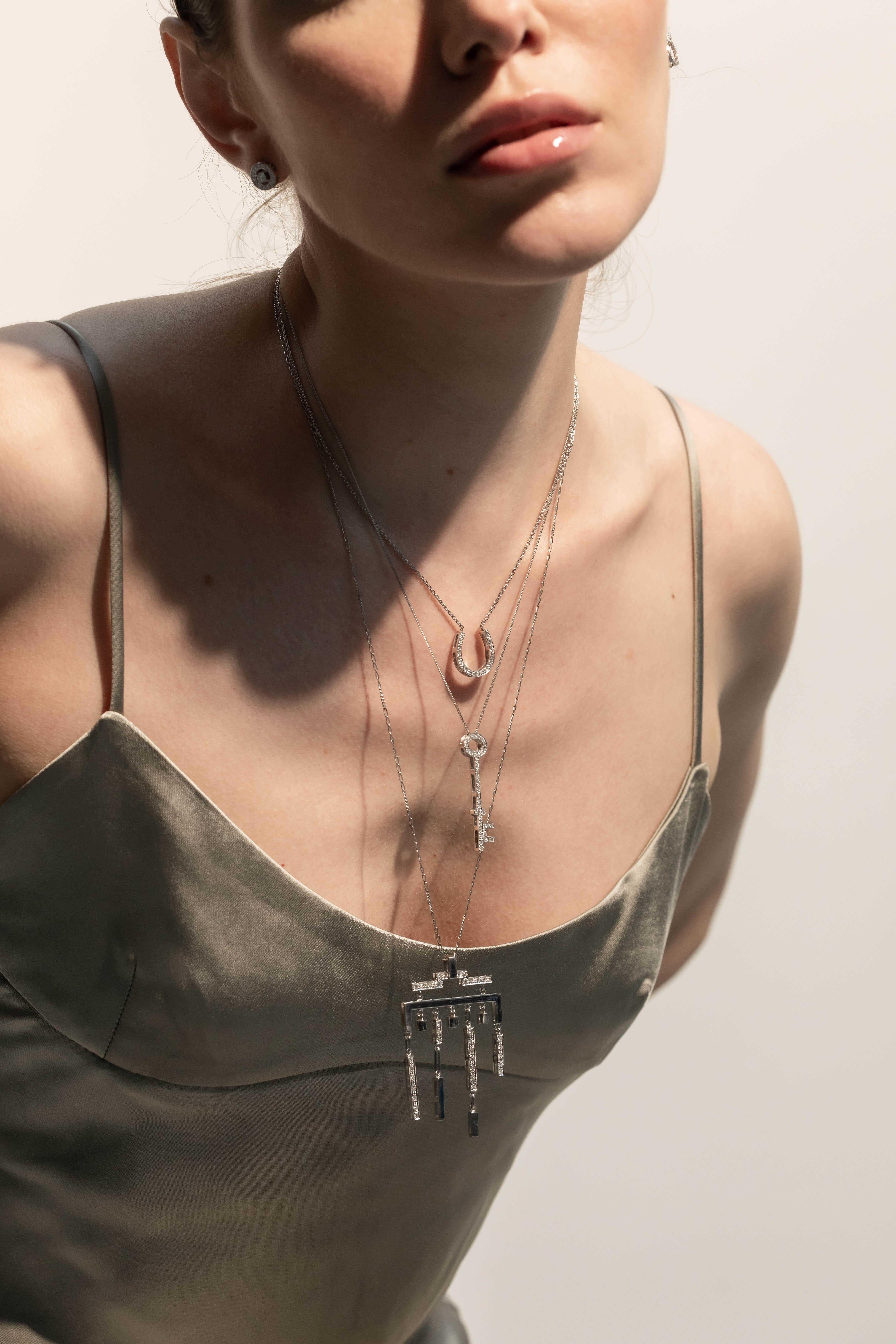 da uomo o donna Collana con calzascarpe in oro 18k e diamanti in vendita