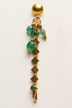 Orecchini pendenti in oro 18K e smeraldo, indiani