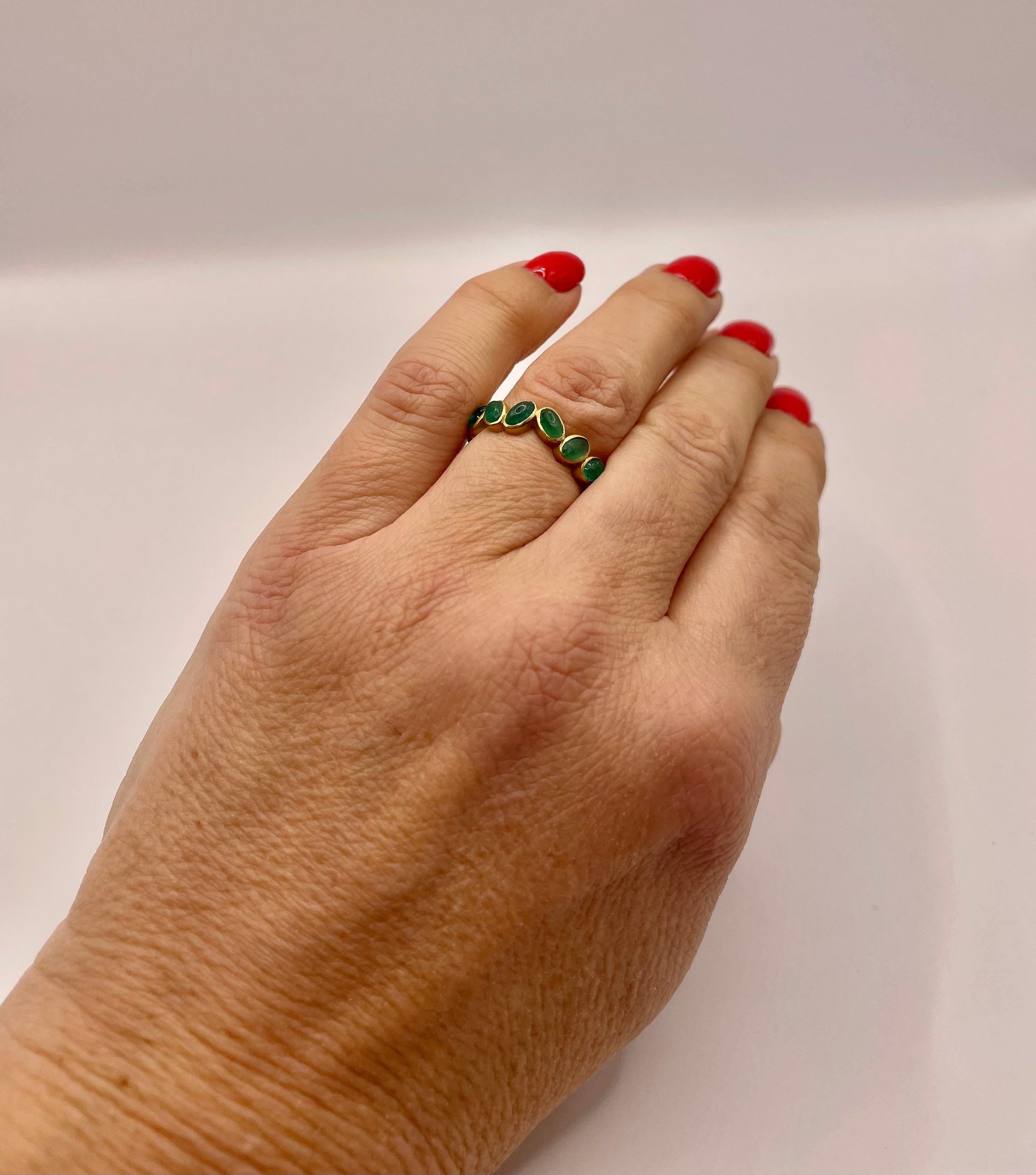 Contemporary 18k Gold and Emeralds Ring by Julia Shlovsky For Sale