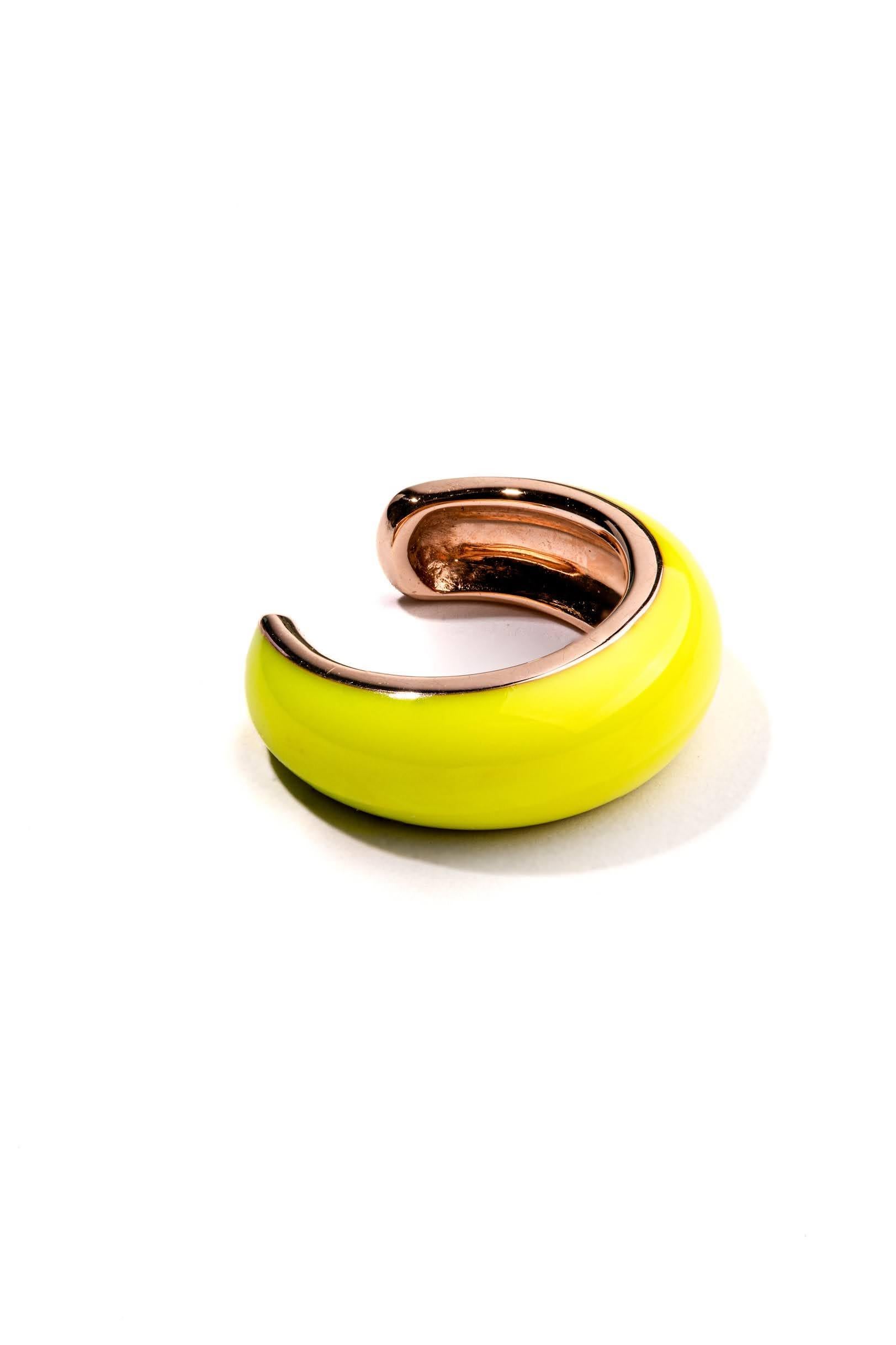 18K Gold and Enamel Ear Cuff For Sale 1