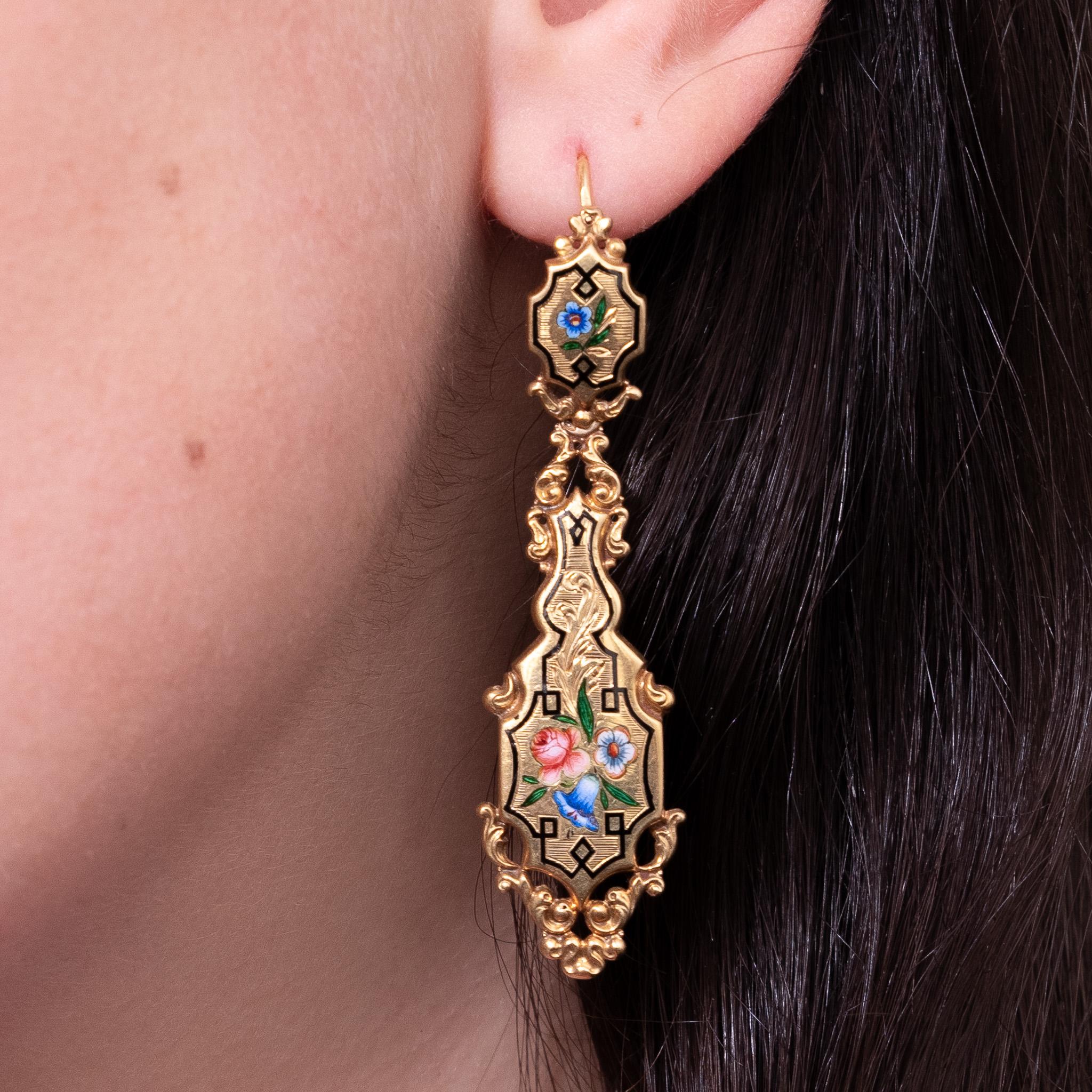 18K Gold and Enamel Regency French Day and Night Flower Earrings en vente 1