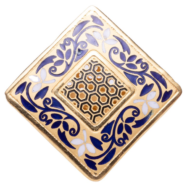 White Enamel and Diamond Shaker Signet Rng main image 1
