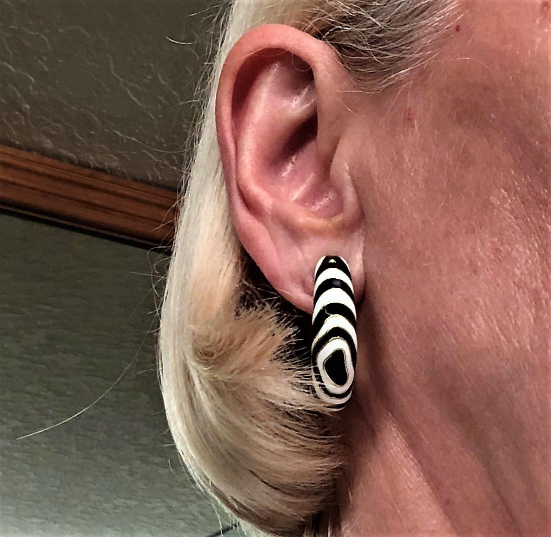 18 Karat Gold and Enamel Zebra Striped Clip on Hoop Earrings 3
