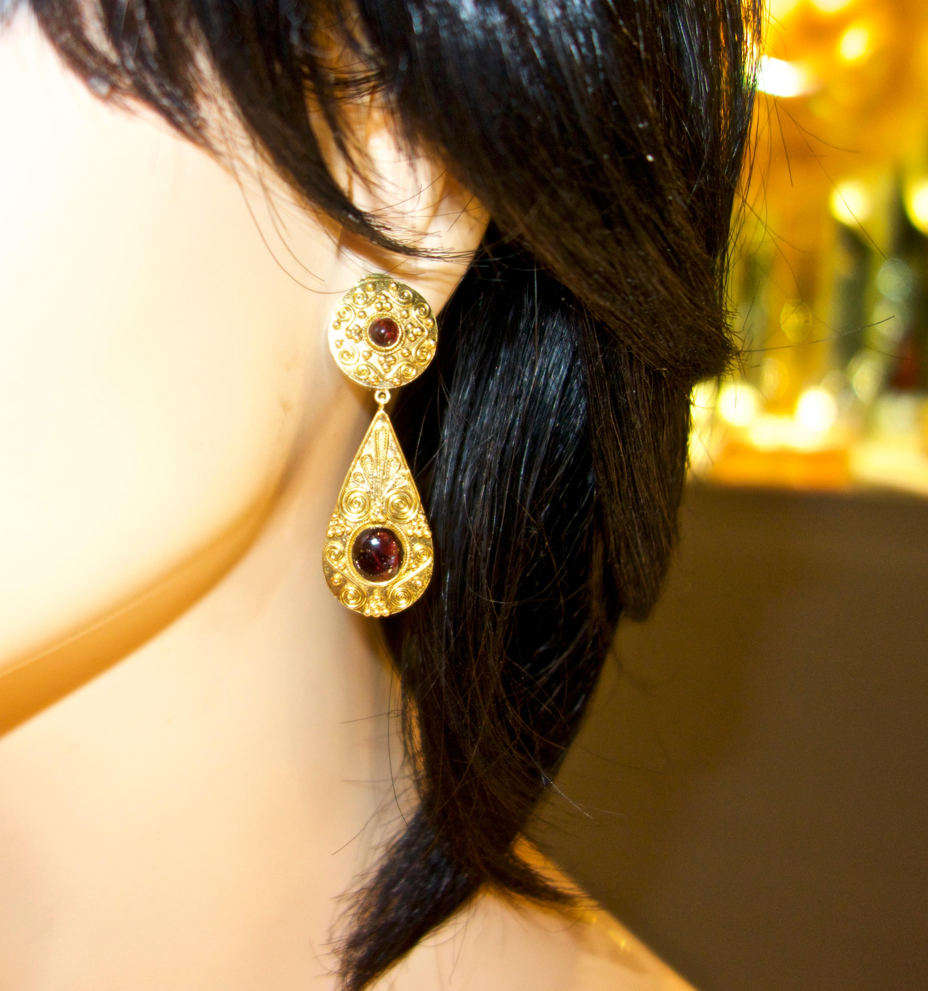 18 Karat Gold and Garnet Pendant Style Earrings 2
