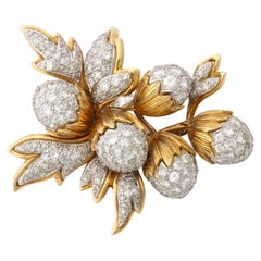 18K Gold and Platinum Brooch with Diamond Acorns and Leaves