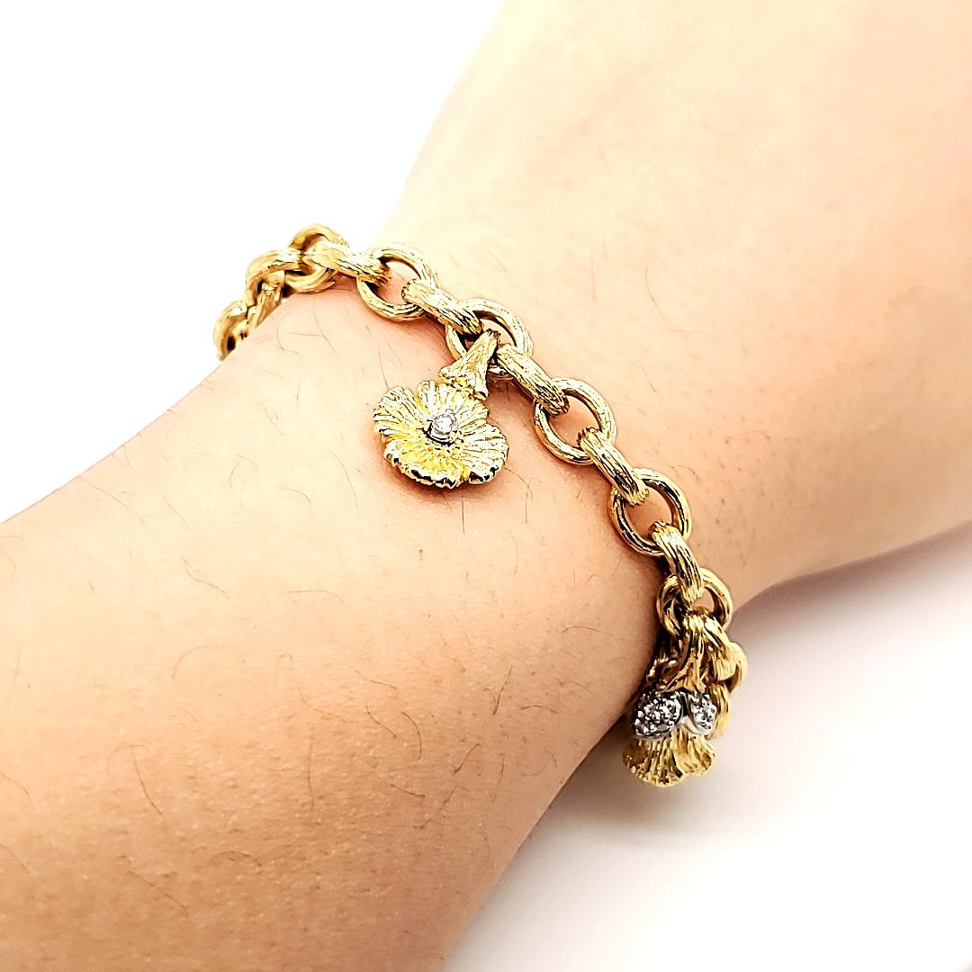 Women's 18k Gold and Platinum Diamond Cts 0.56 Flower Bracelet For Sale