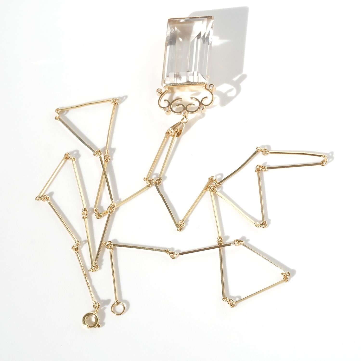18K Gold and Rock Crystal Vintage Necklace by Ateljé Stigbert Made 1945 In Good Condition For Sale In Stockholm, SE