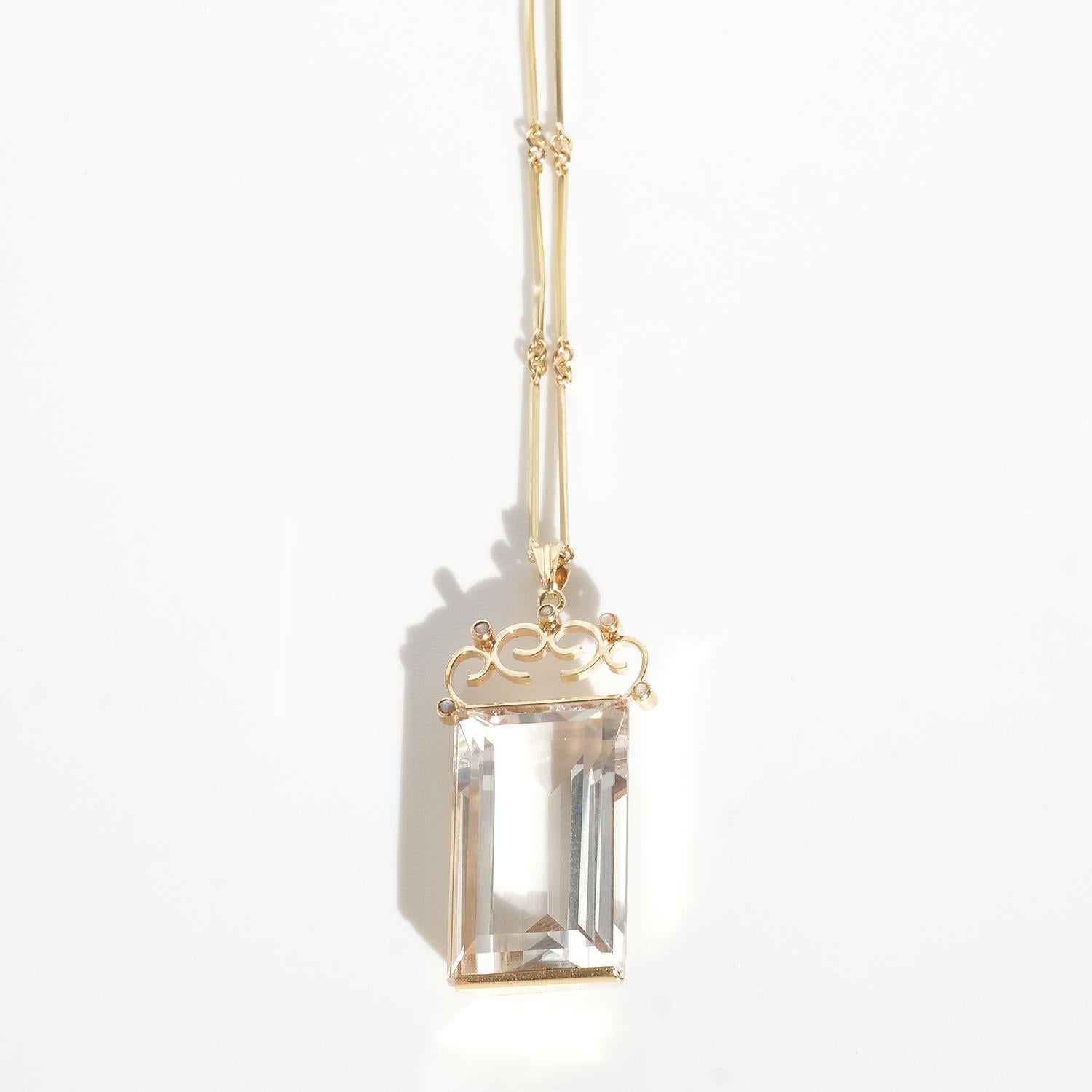 Women's or Men's 18K Gold and Rock Crystal Vintage Necklace by Ateljé Stigbert Made 1945 For Sale