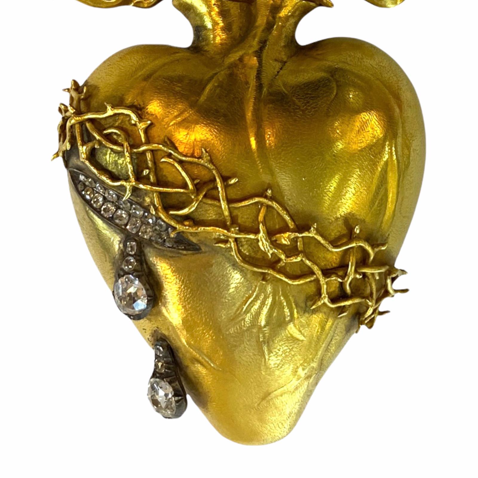 European Gold Sacred Heart Necklace Pendant with Russian Diamonds