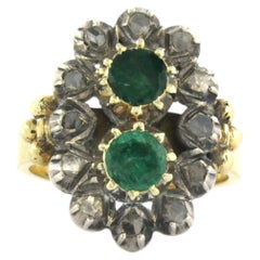 Anello da cocktail in oro e argento 18k con smeraldi e diamanti taglio rosa